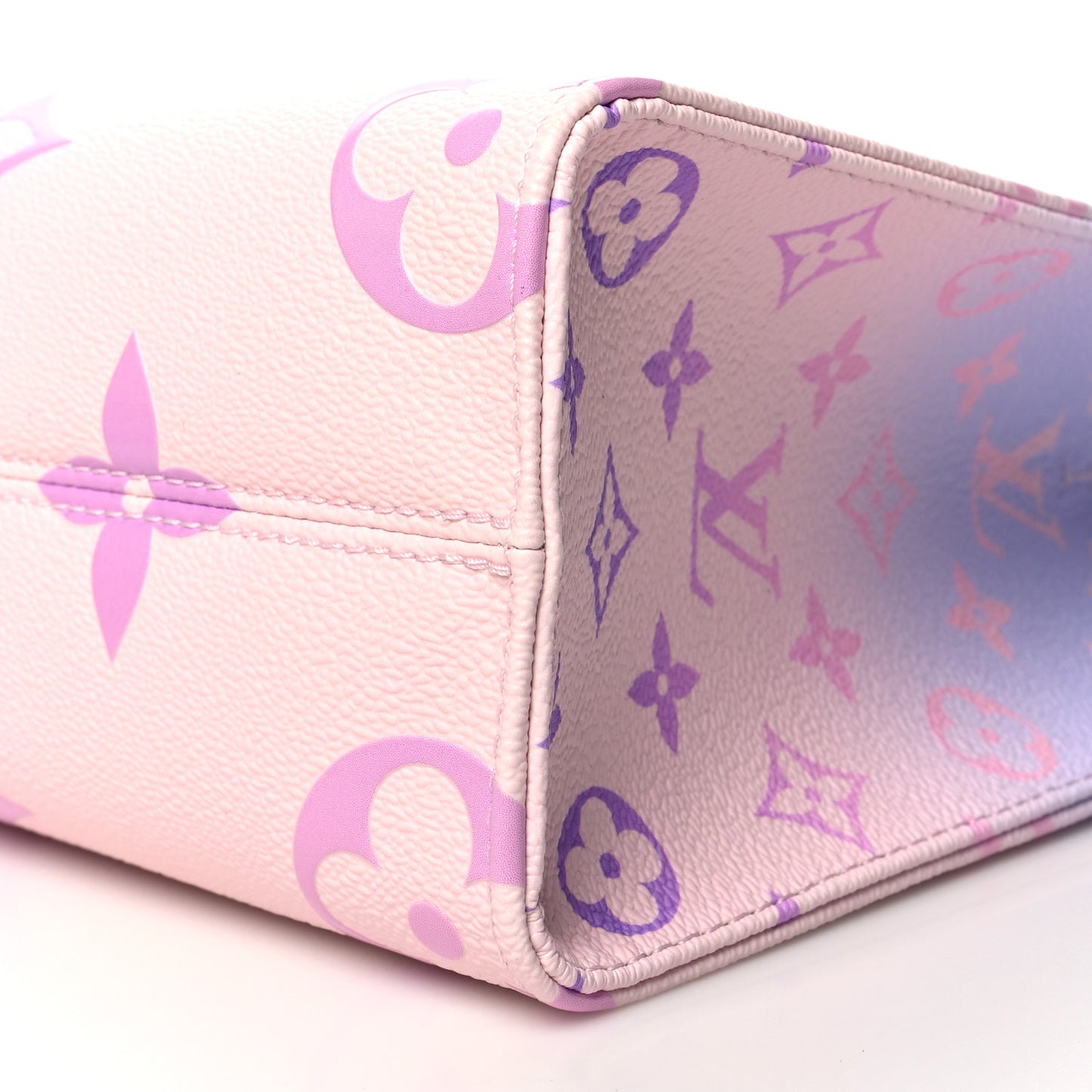 Monogram Giant Spring In The City Onthego PM Sunrise Pastel