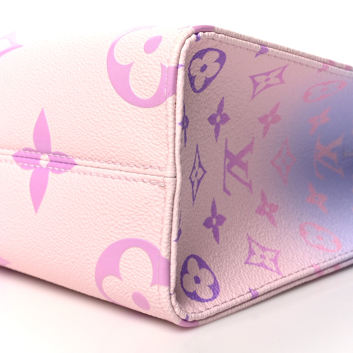 Louis Vuitton Monogram Giant Spring In The City Onthego PM Sunrise Pastel 11 of 12