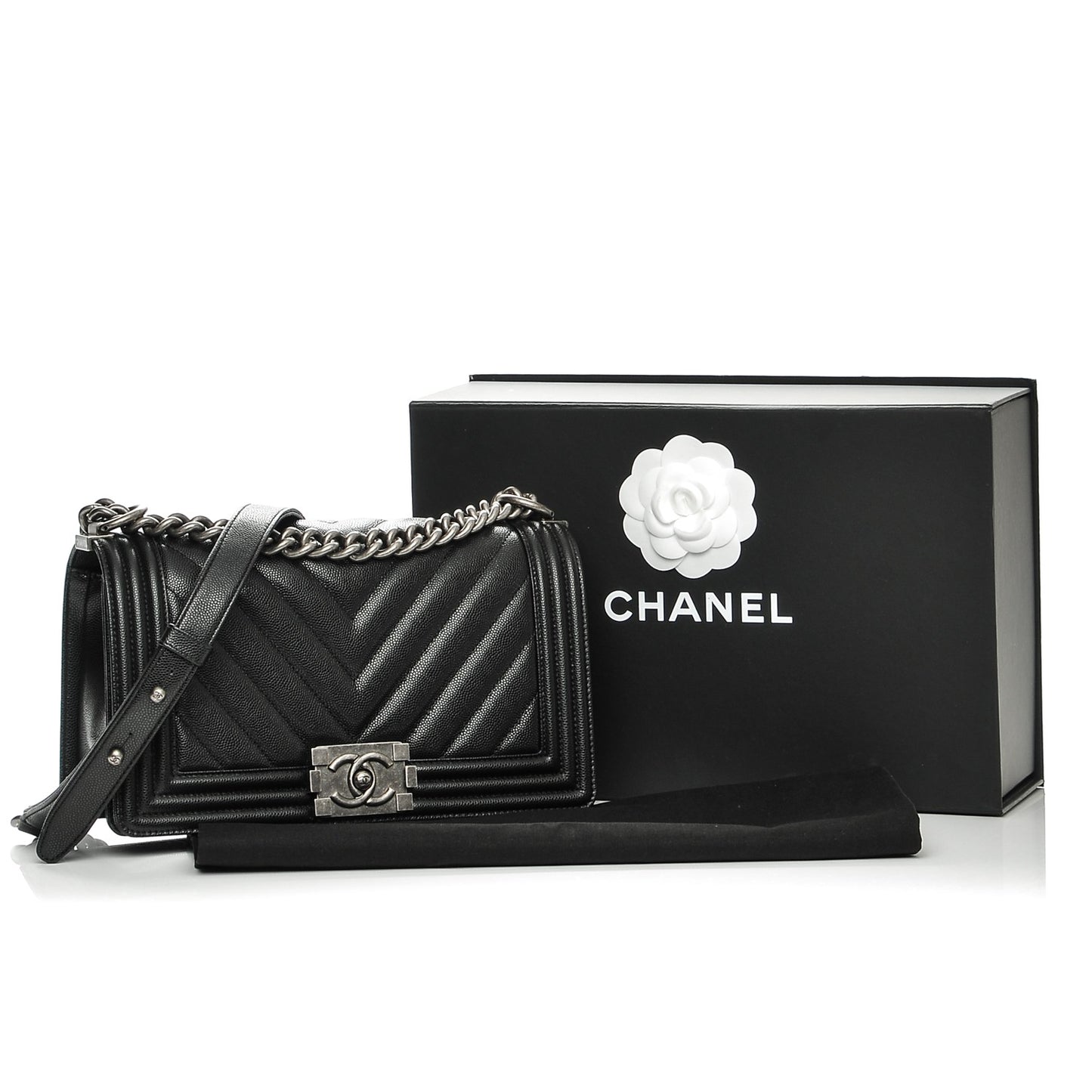 Caviar Chevron Quilted Medium Boy Flap Black