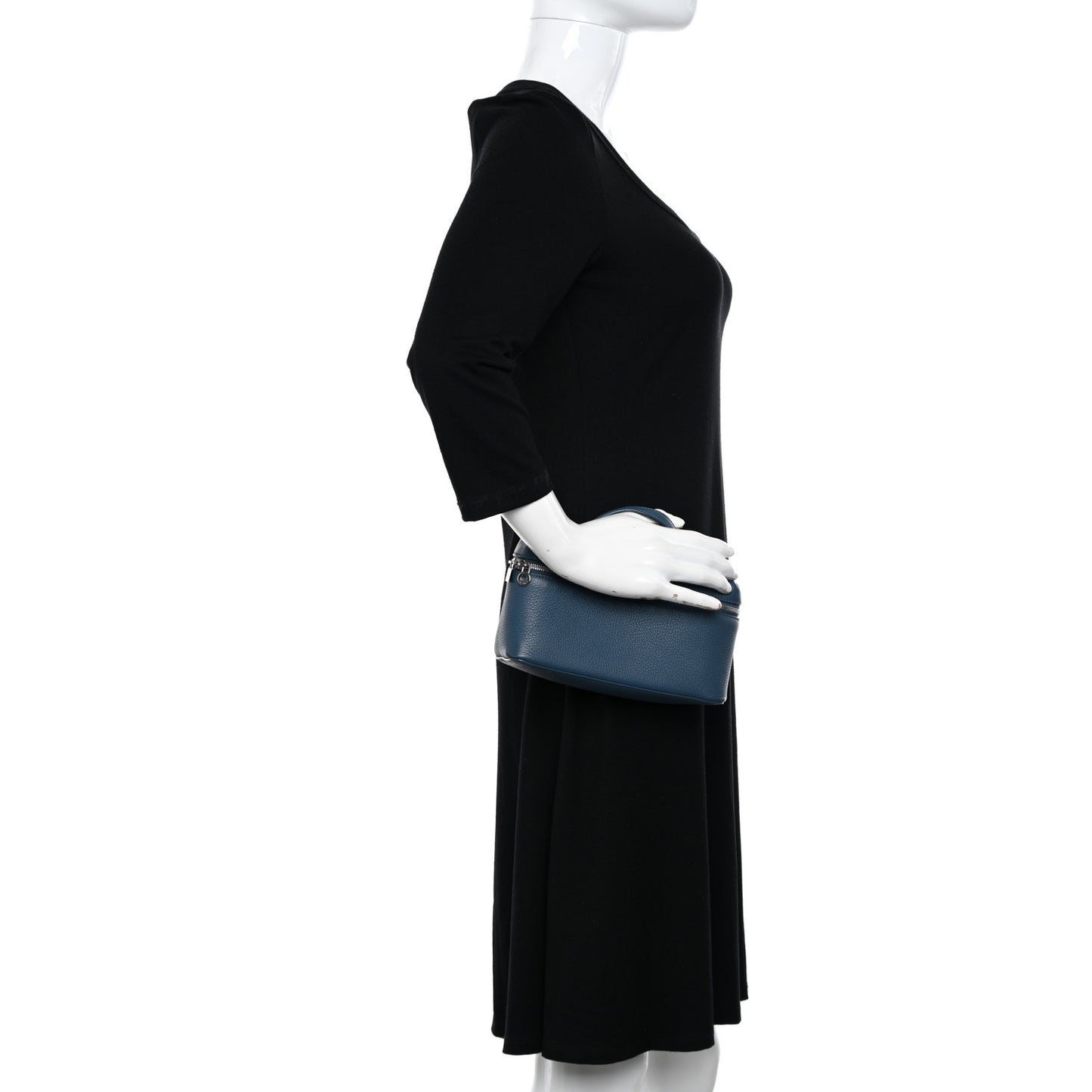 Grained Calfskin L19 Extra Pocket Pouch Cloud Sky