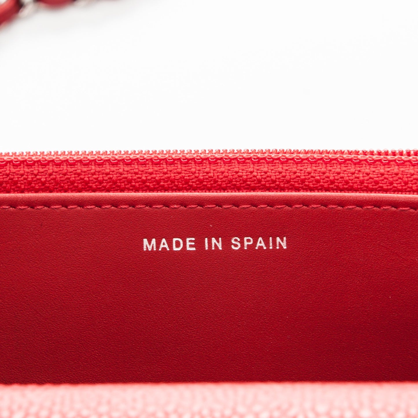 Caviar Quilted Wallet On Chain WOC Red