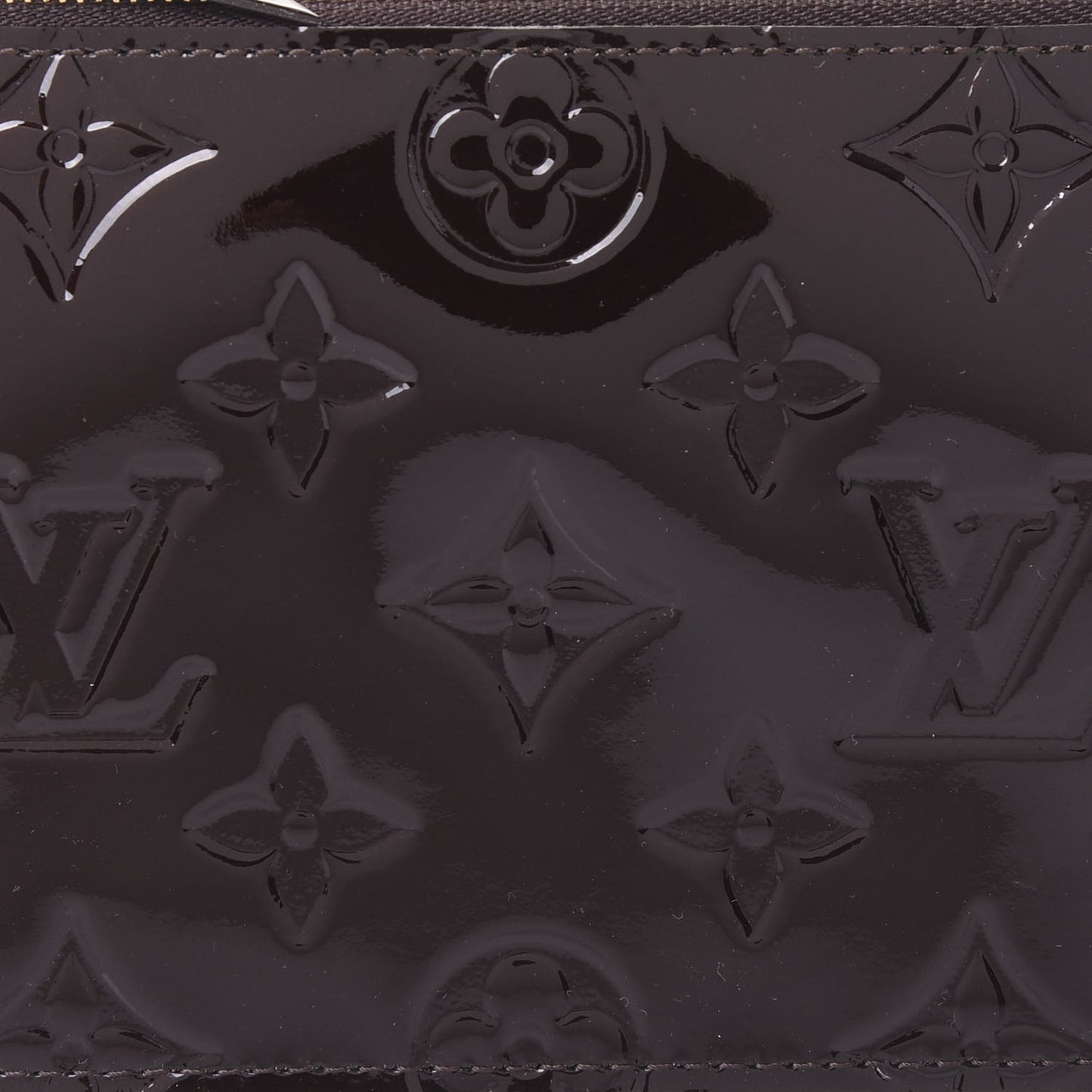 Vernis Felicie Chain Wallet Zippered Insert Amarante