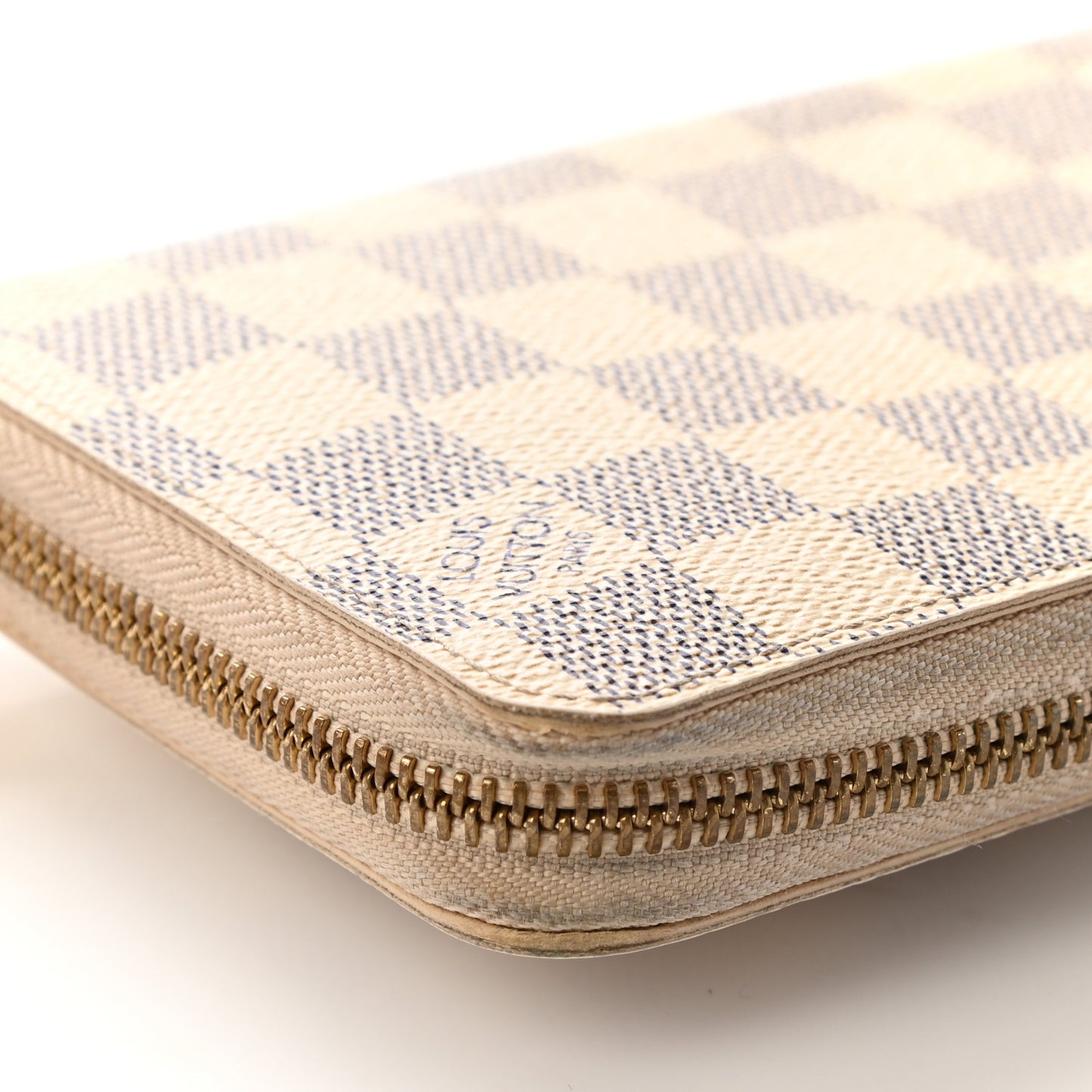 Damier Azur Illustre Zippy Wallet