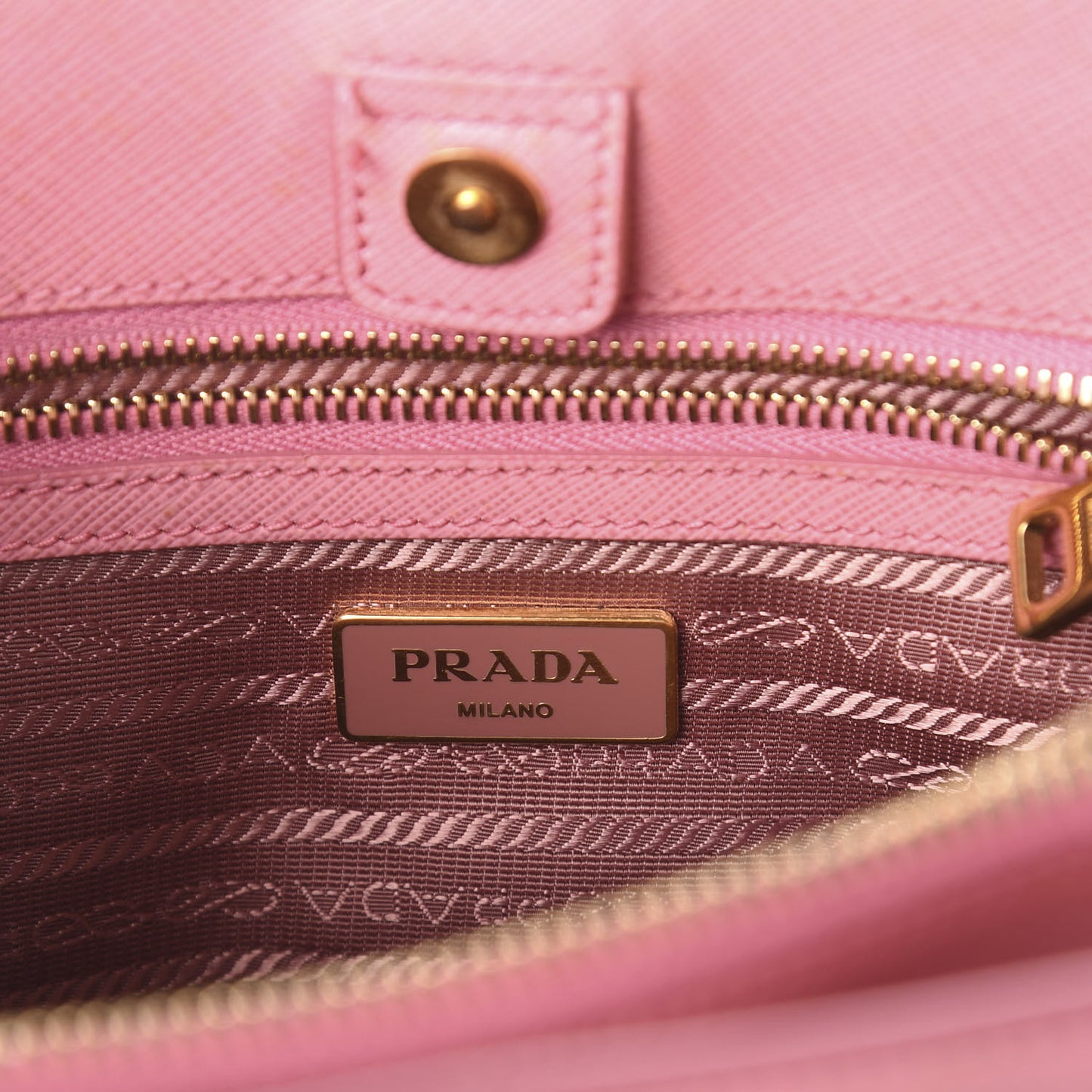 Saffiano Lux Medium Tote Petalo