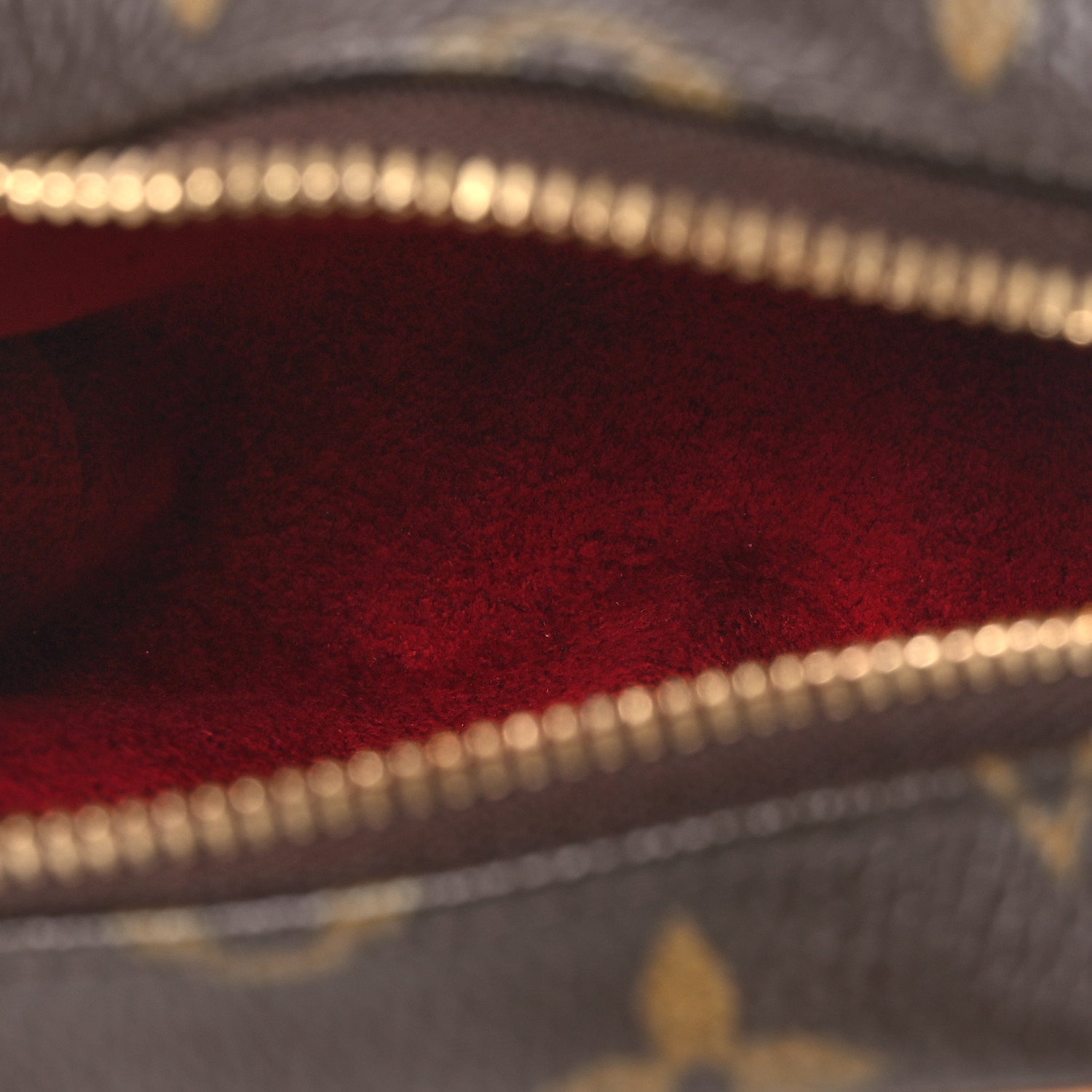 Louis Vuitton Monogram Wapity 5 of 10