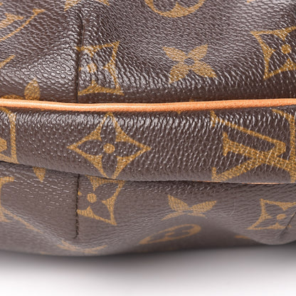 Louis Vuitton Monogram Croissant MM 9 of 17