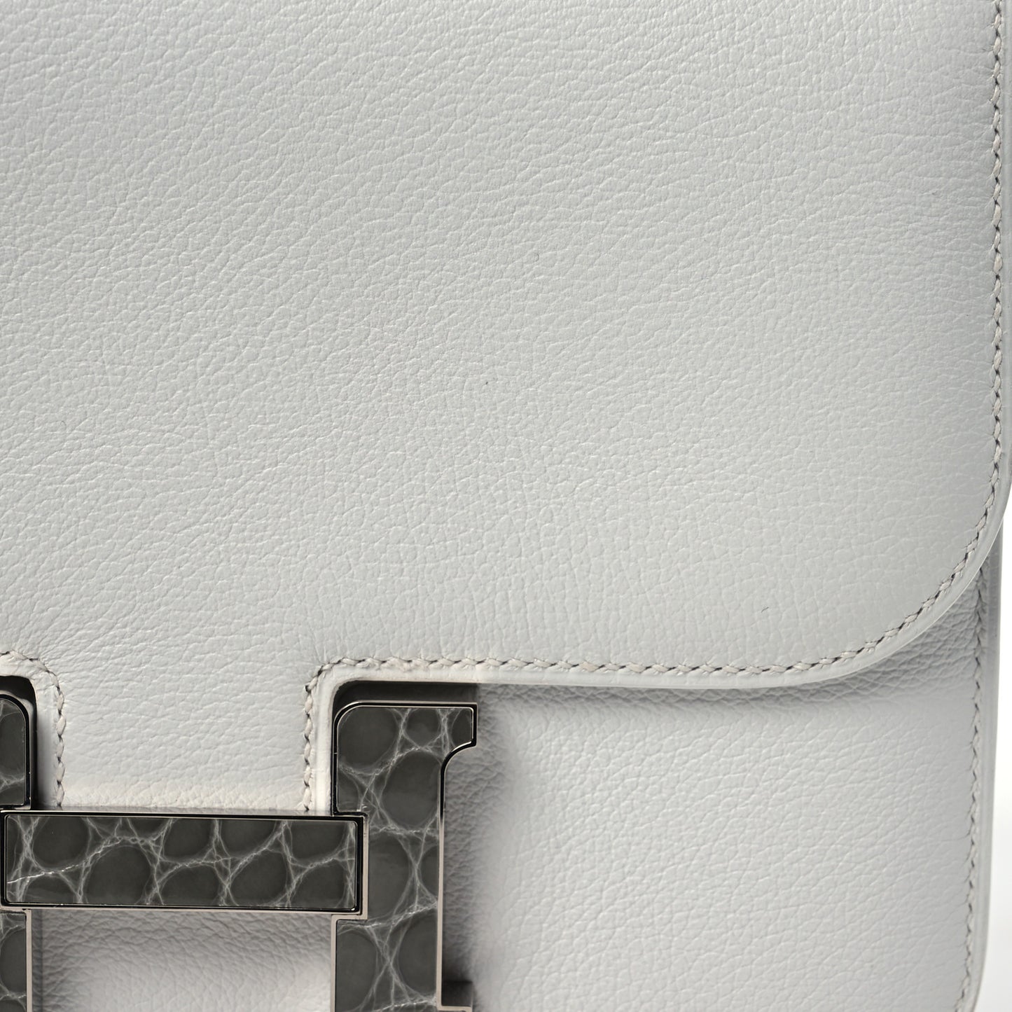 Evercolor Shiny Alligator Constance 18 New White Gris Ciment