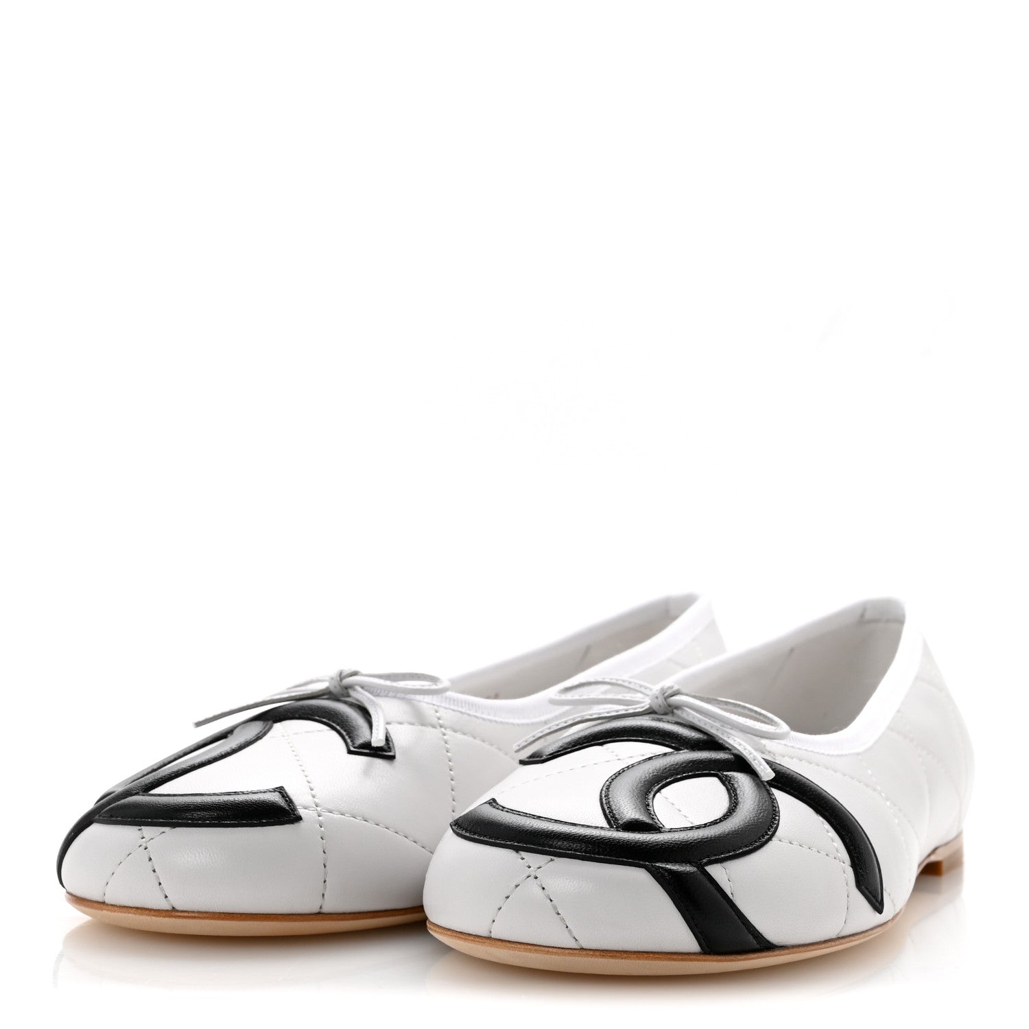 Chanel Lambskin Quilted CC Cambon Ballet Flats 40 White Black 4 of 10