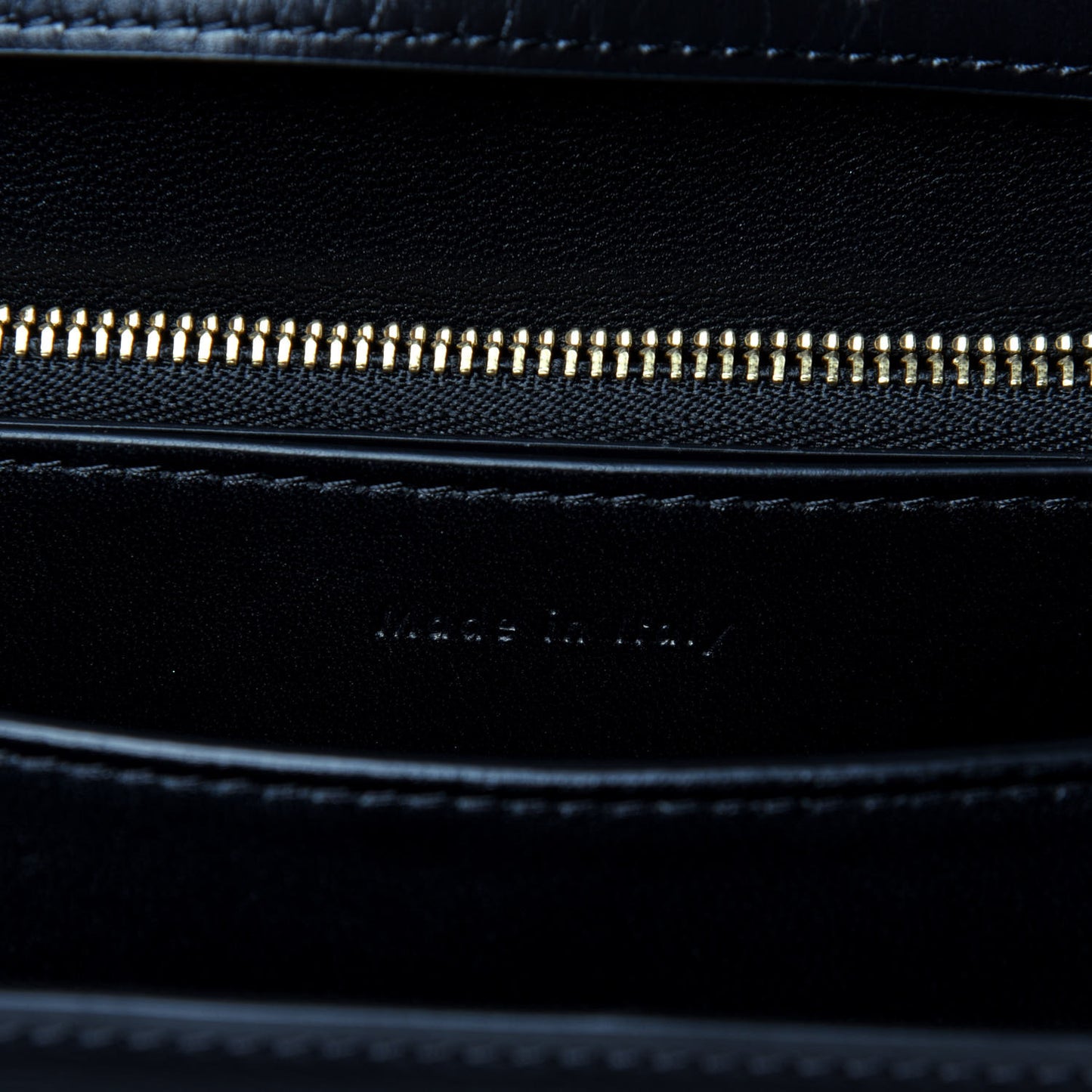 Box Calfskin Medium Classic Box Flap Black