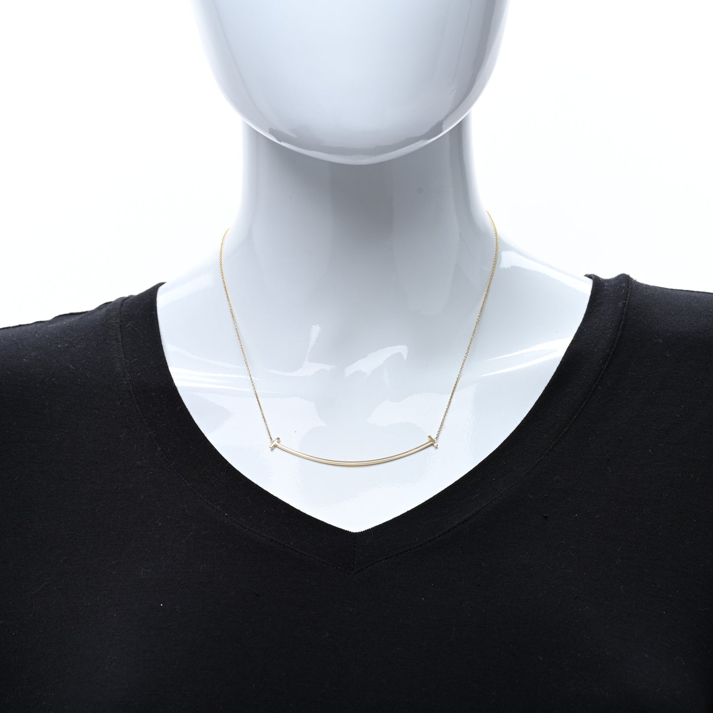 18K Yellow Gold Large T Smile Pendant Necklace