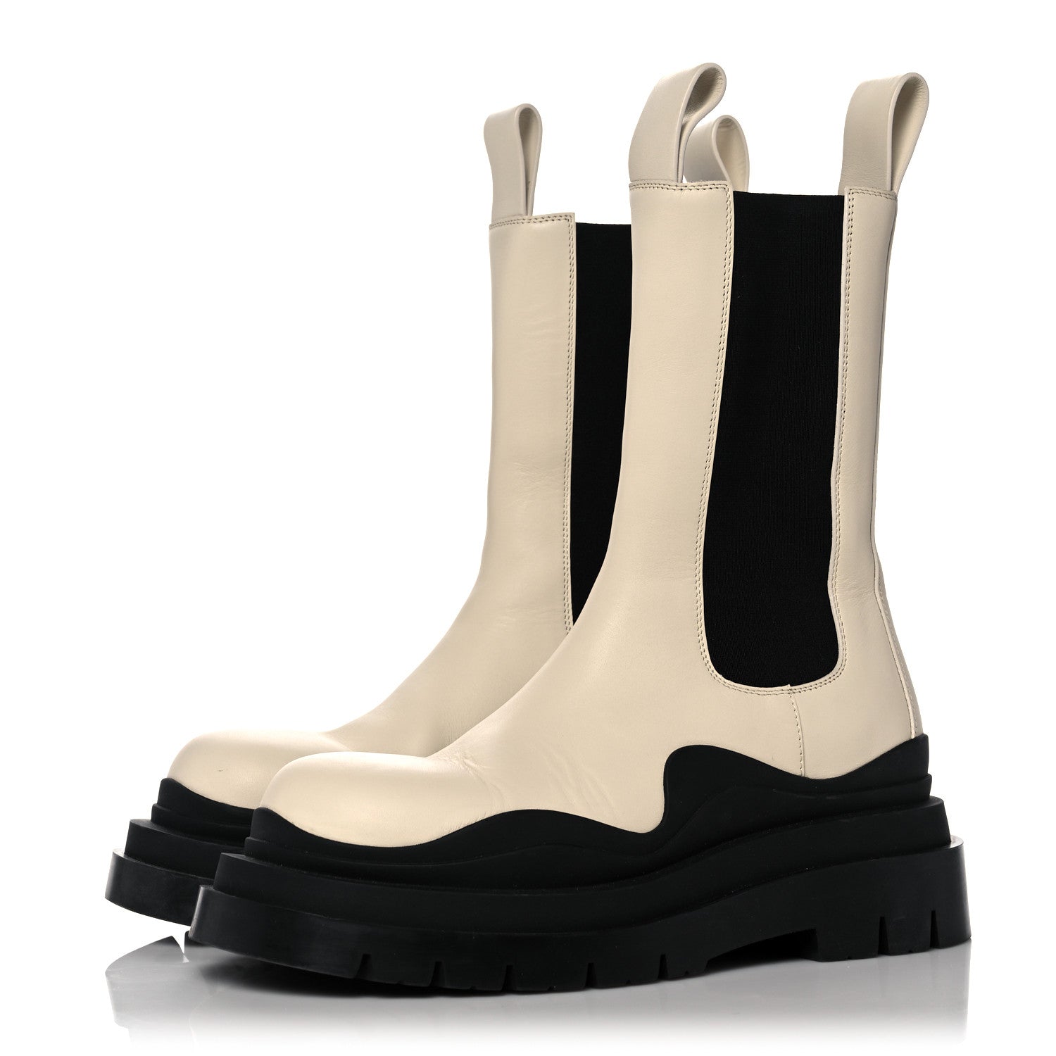 Bottega Veneta Calfskin The Tire Chelsea Boots 38.5 Sea Salt Black 3 of 12