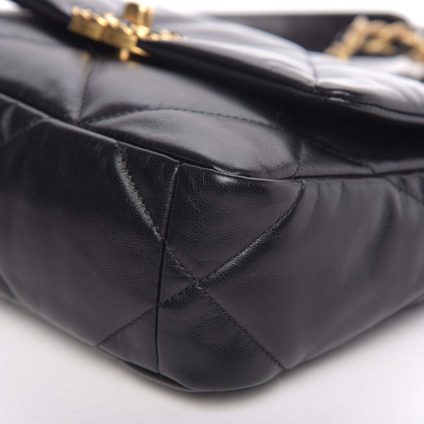 Goatskin Quilted Medium 19 Flap Black