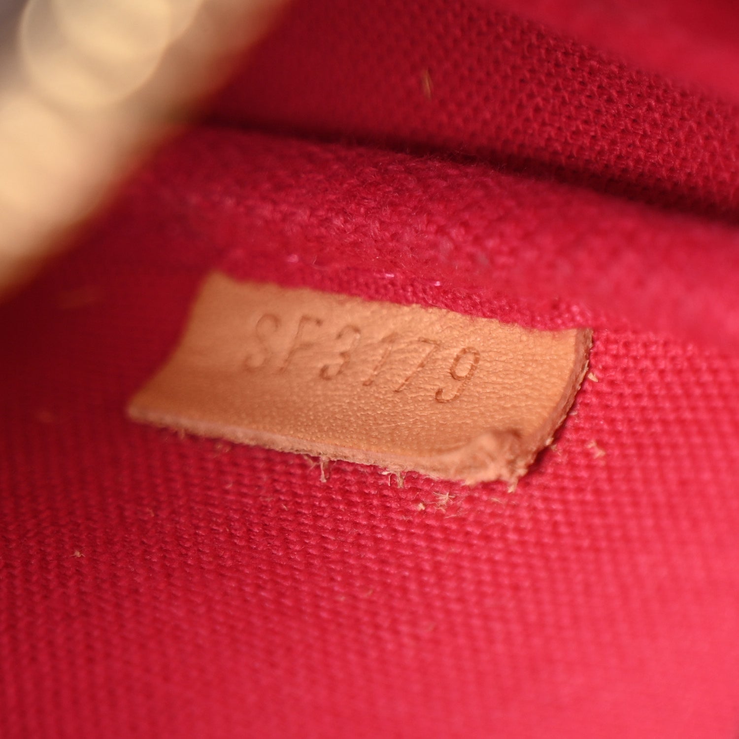 Louis Vuitton Monogram 2019 Christmas Animation Mini Courchevel Pochette Accessories Fuchsia 7 of 9