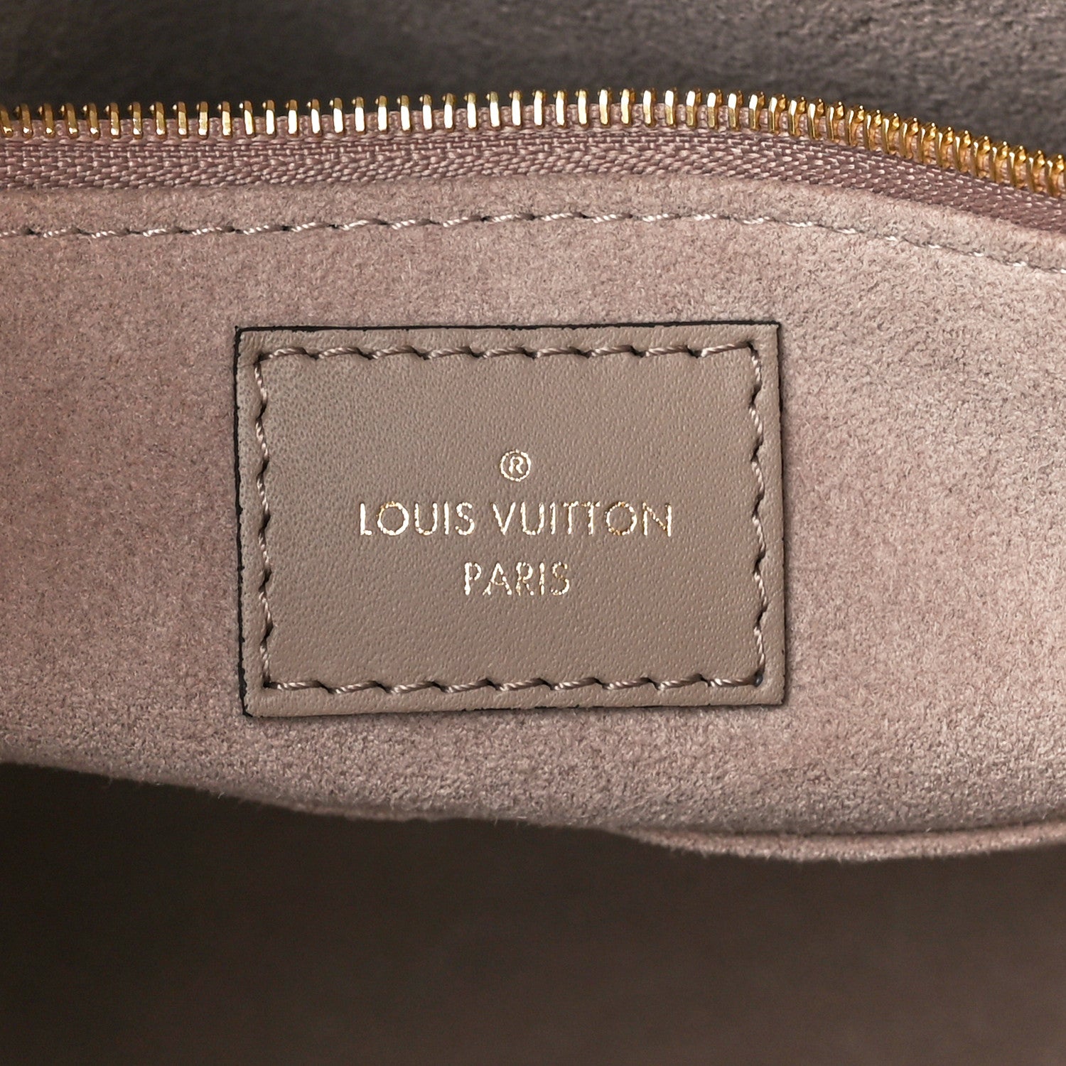 Louis Vuitton Empreinte Monogram Giant Onthego MM Tourterelle 6 of 9