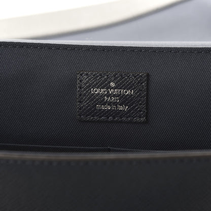 Louis Vuitton Taiga Roman MM Bleu Marine 8 of 9