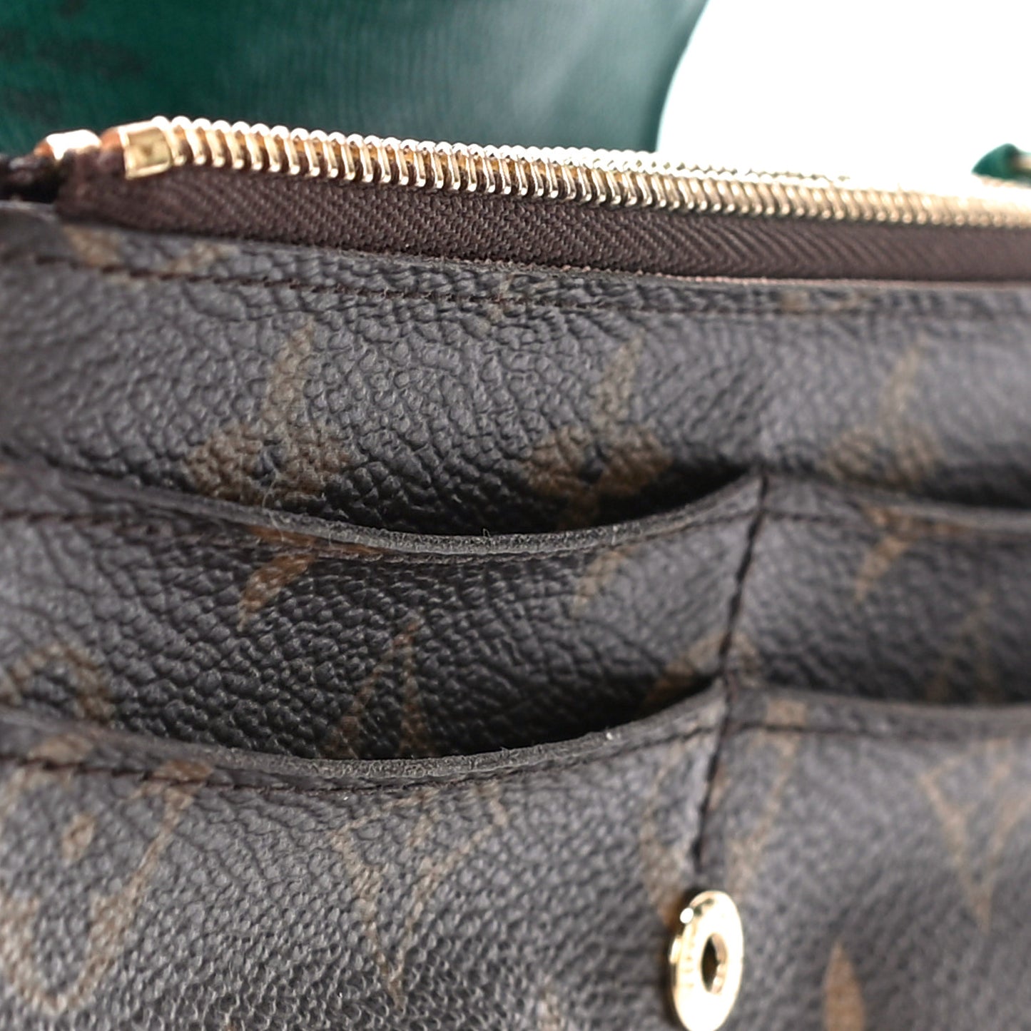 Monogram Emilie Wallet Vert