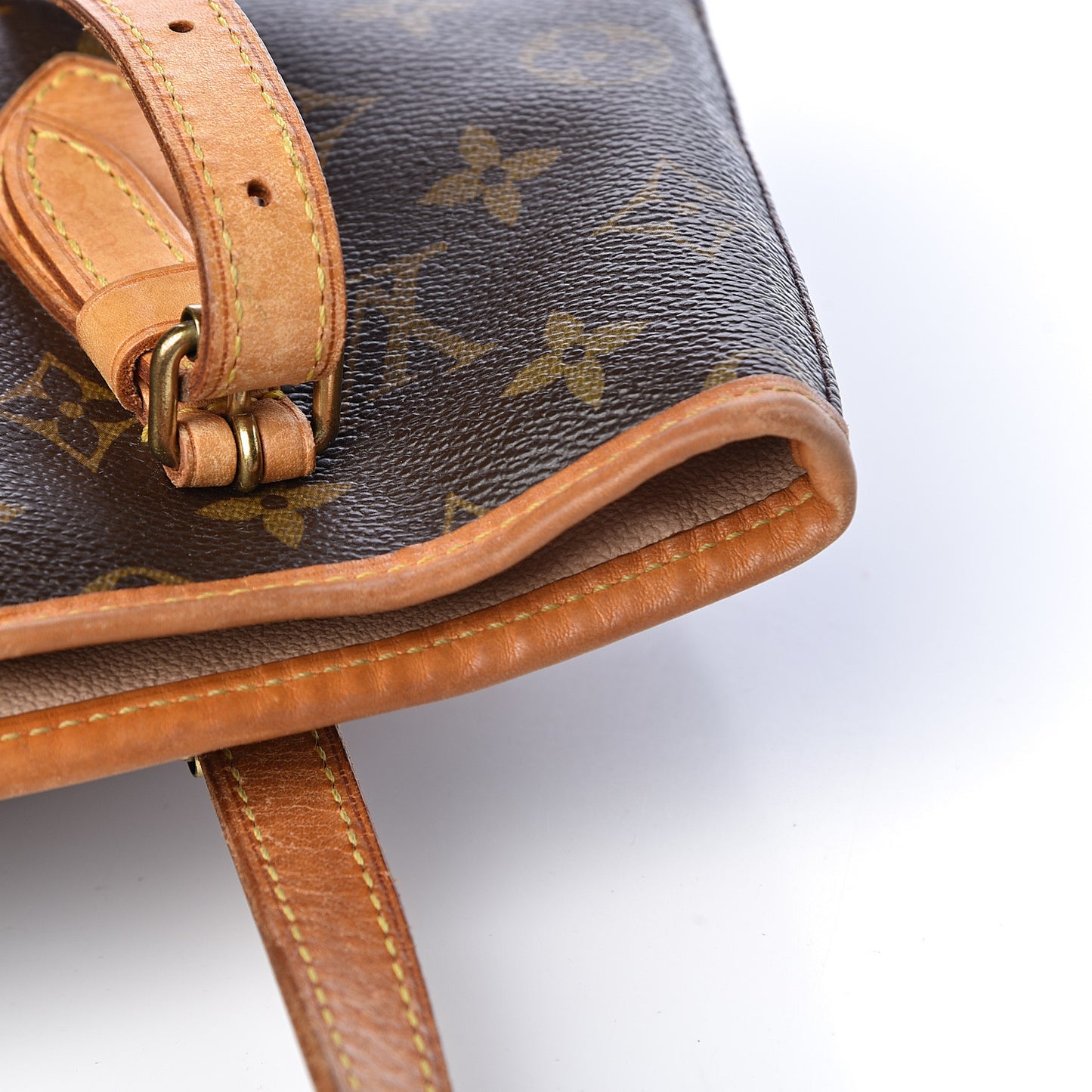 Monogram Petit Bucket 23