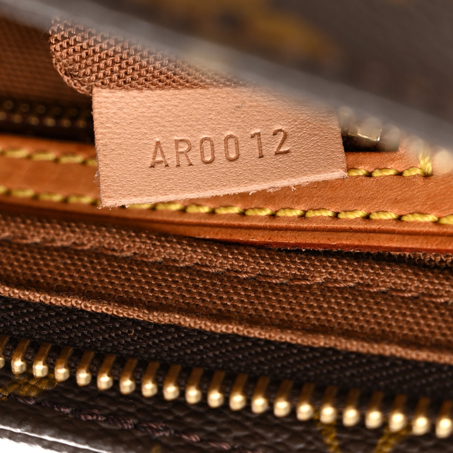 Monogram Trotteur