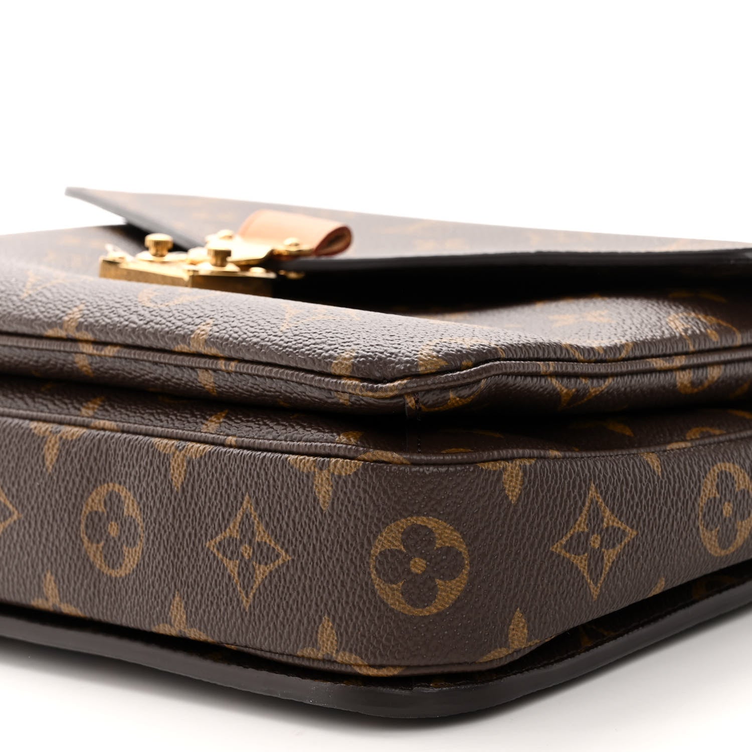 Louis Vuitton Monogram Pochette Metis 9 of 9