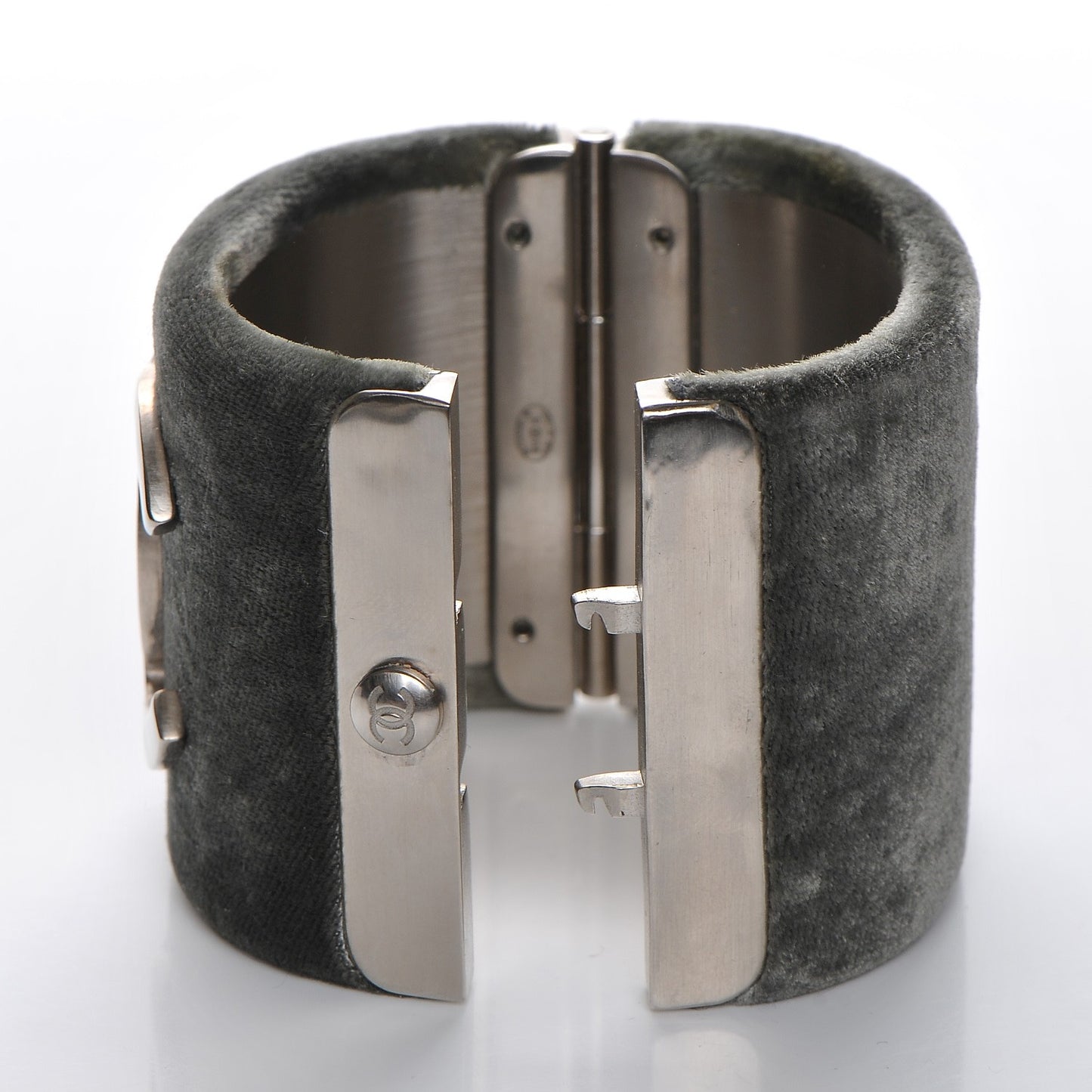 Velvet CC Cuff Silver Grey