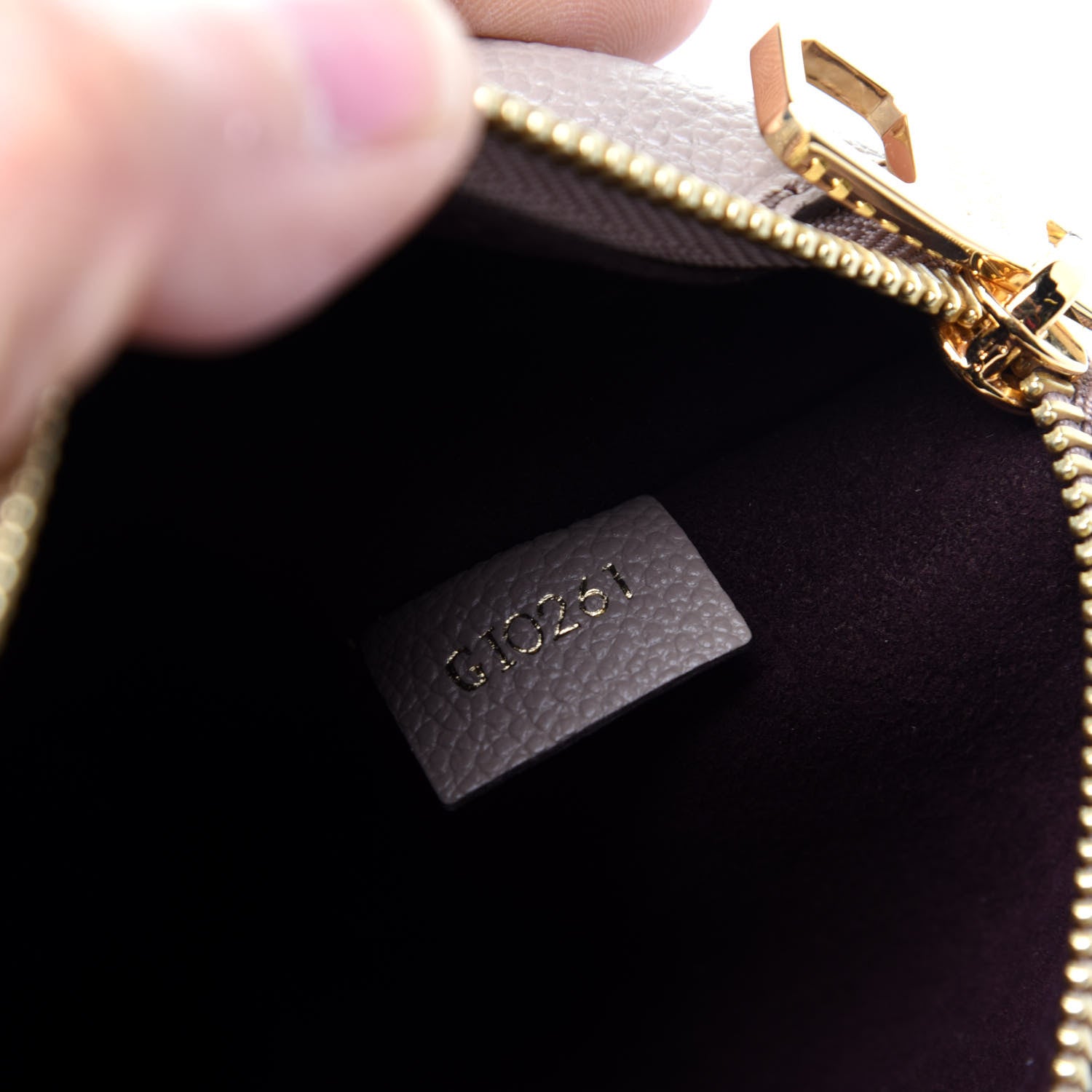 Louis Vuitton Empreinte Monogram Giant Neverfull MM Pochette Tourterelle 9 of 9