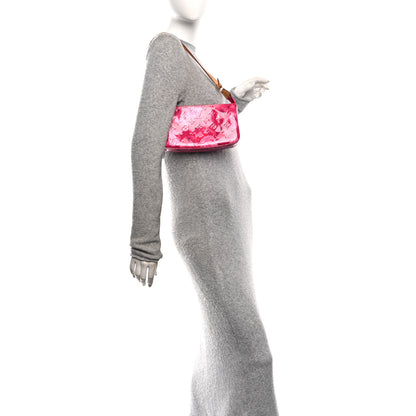 Louis Vuitton Vernis Ikat Pochette Accessories NM Rose Indien 2 of 10