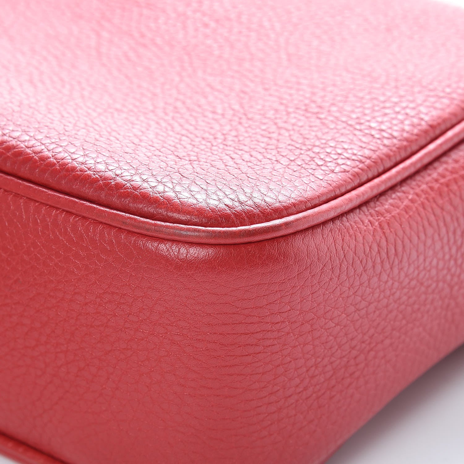 Gucci Pebbled Calfskin Small Soho Disco Bag Tabasco Red 14 of 16