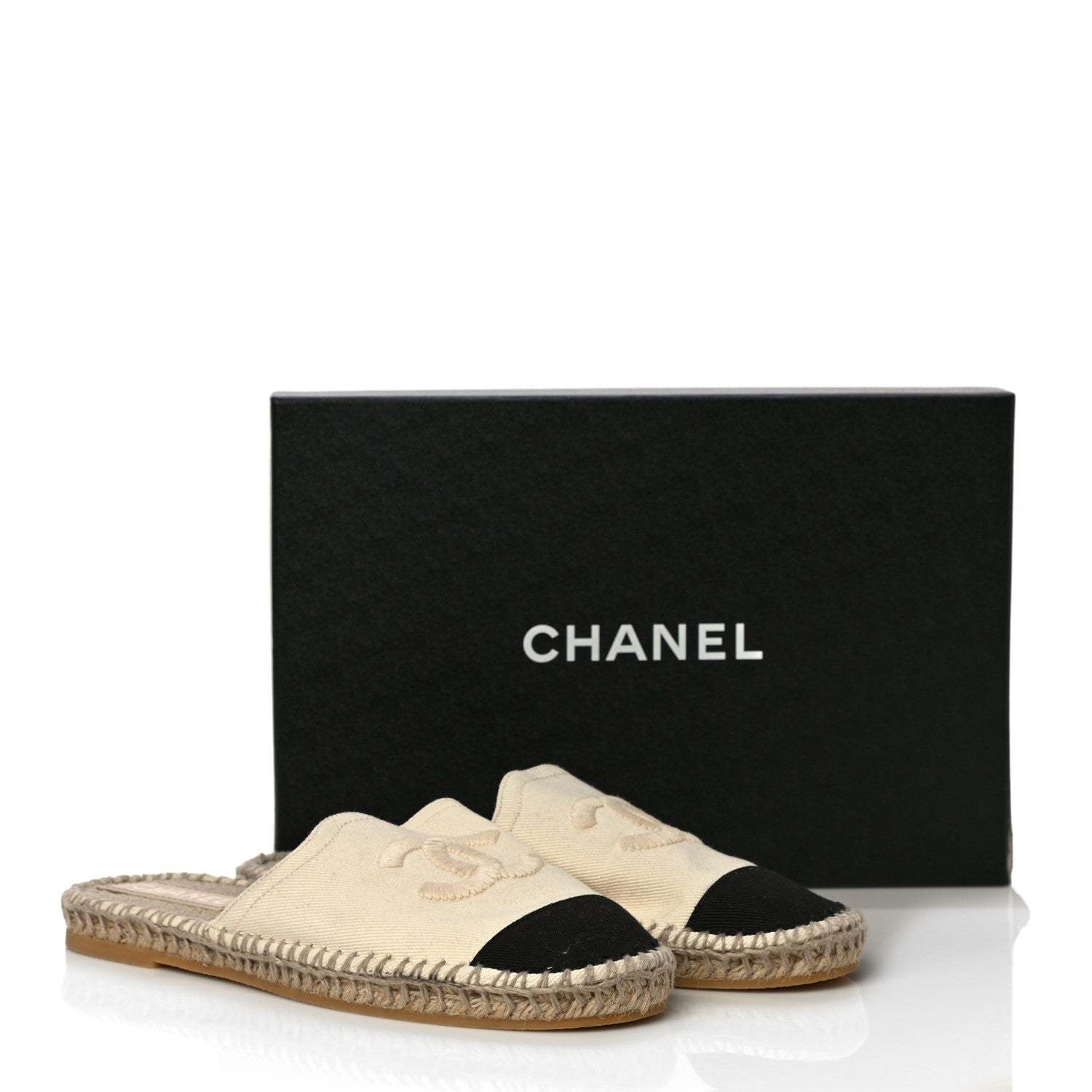 Chanel Denim CC Espadrille Mules 39 White Black 15 of 15