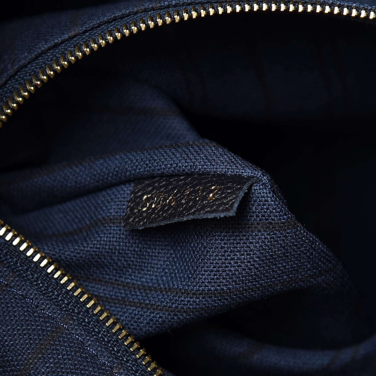 Louis Vuitton Empreinte Artsy MM Infini 8 of 8