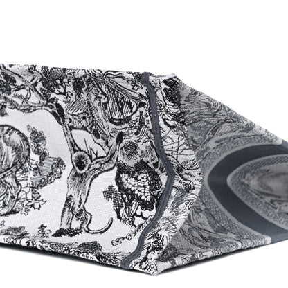 Christian Dior Canvas Embroidered Large Dioriviera Toile De Jouy Book Tote Gray 9 of 10