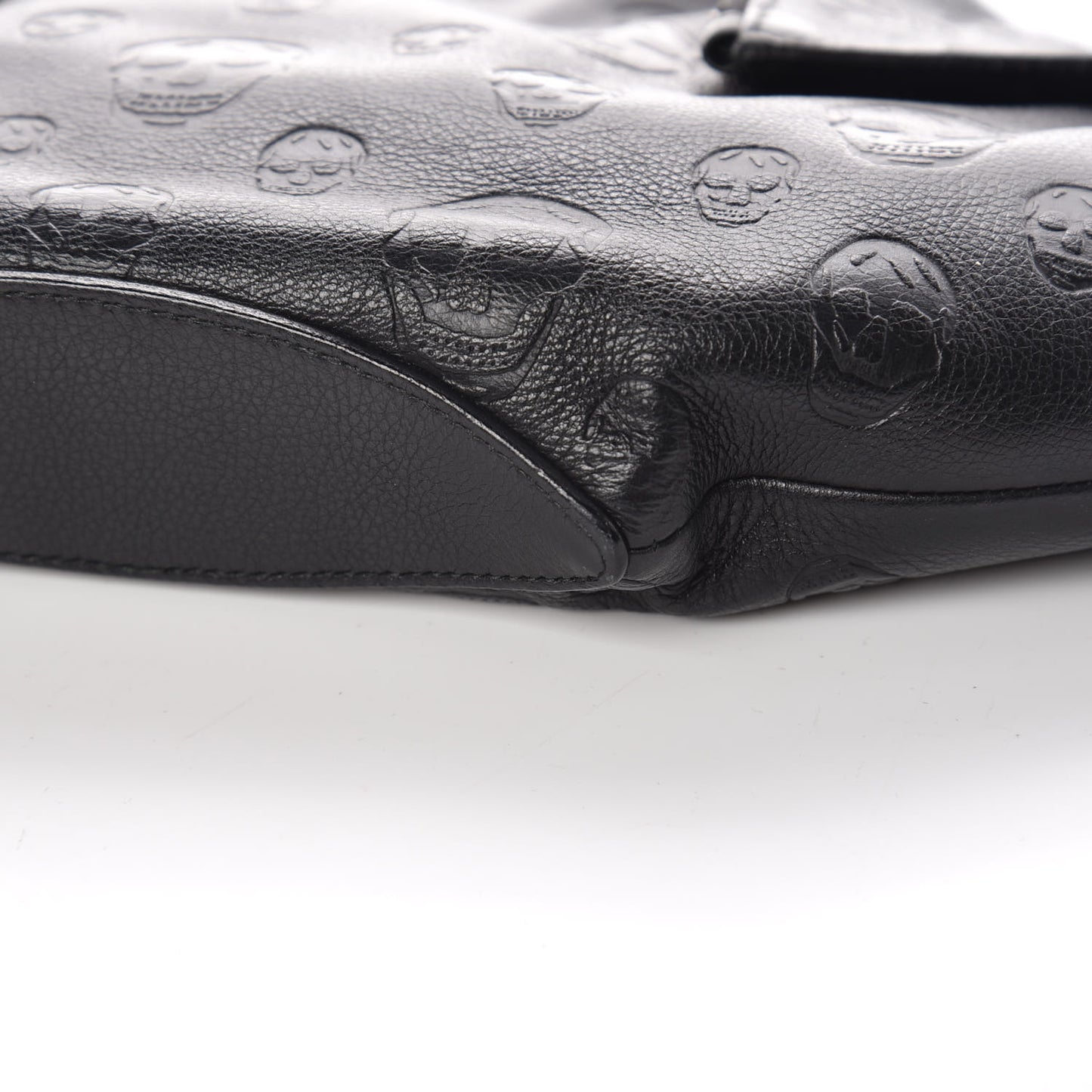 Calfskin Skull Embossed De Manta Clutch Black