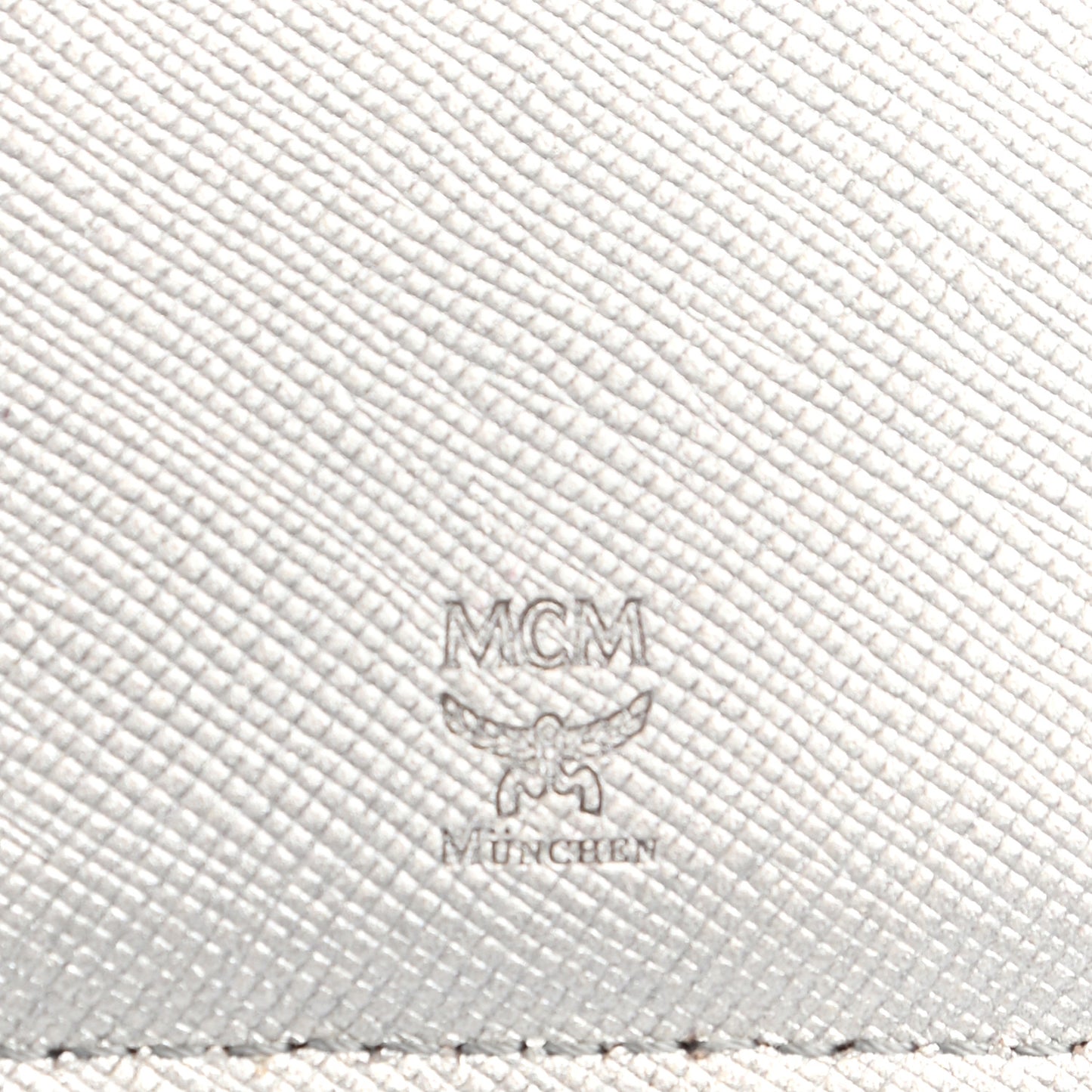 Metallic Visetos Rabbit Passport Holder Silver