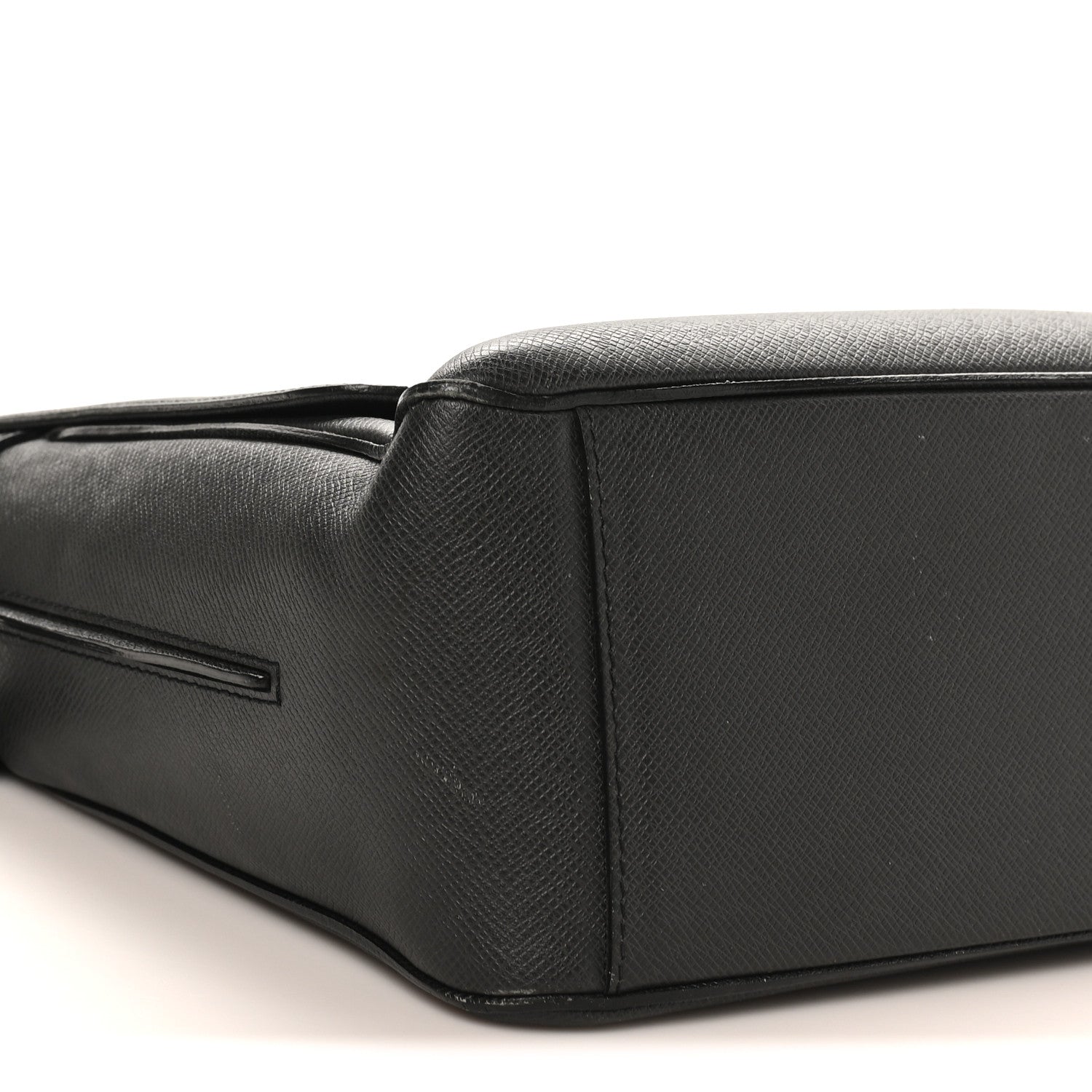 Louis Vuitton Taiga Roman GM Messenger Black 8 of 10
