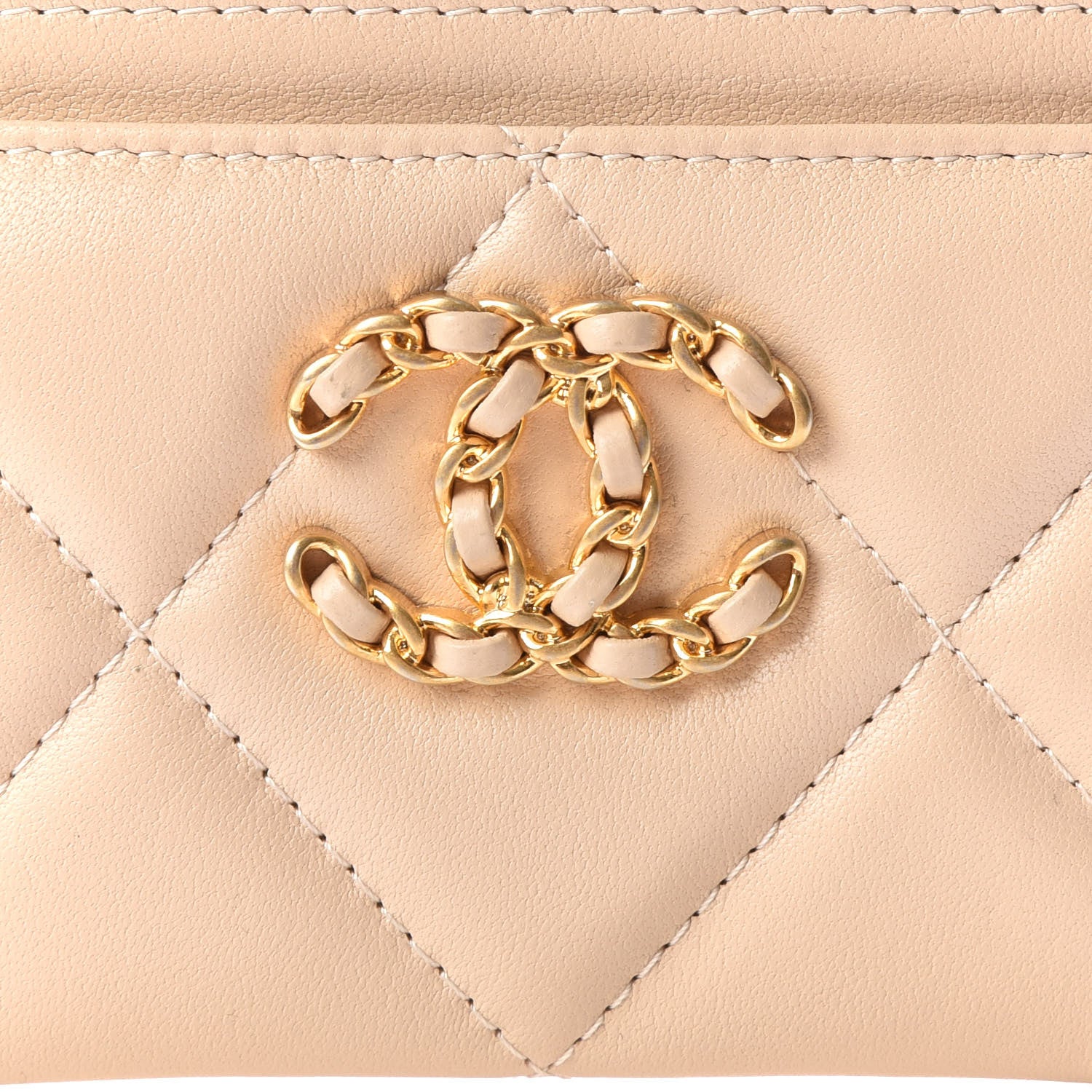 Chanel Shiny Goatskin Quilted Chanel 19 Card Holder Beige 10 of 11