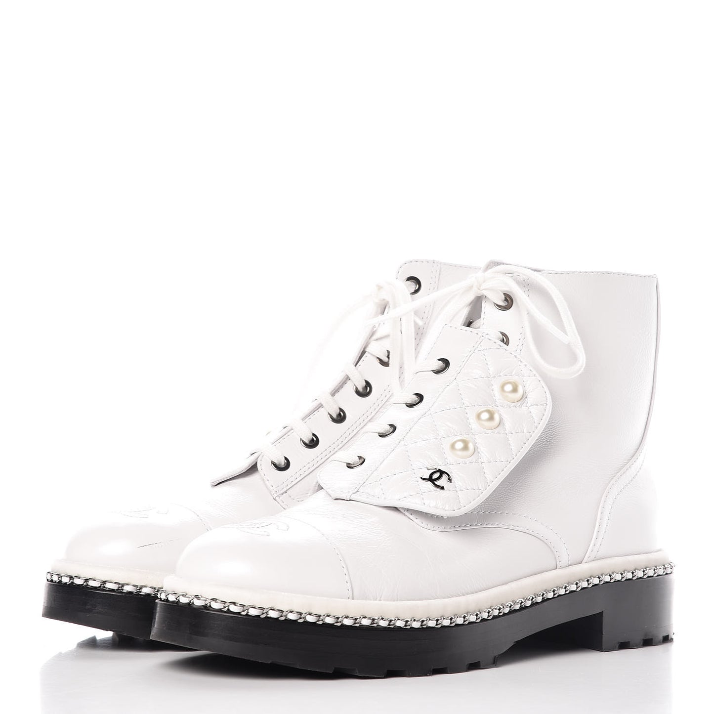 Crackled Calfskin Pearl Chain CC Combat Short Boots 40 White