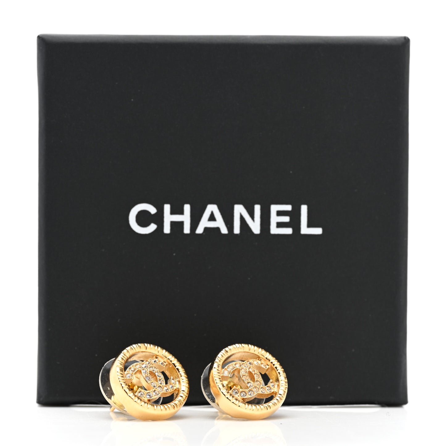 Metal Crystal Textured CC Round Earrings Gold