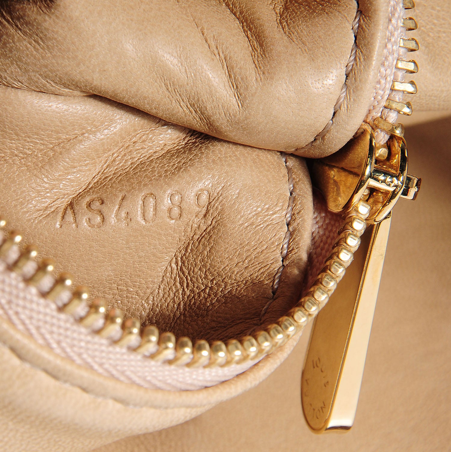 Louis Vuitton Python Galliera PM Gris 8 of 8