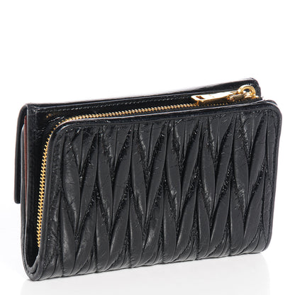 Miu Miu Matelasse Lux Bi-Fold Flap Wallet Nero Black 3 of 9