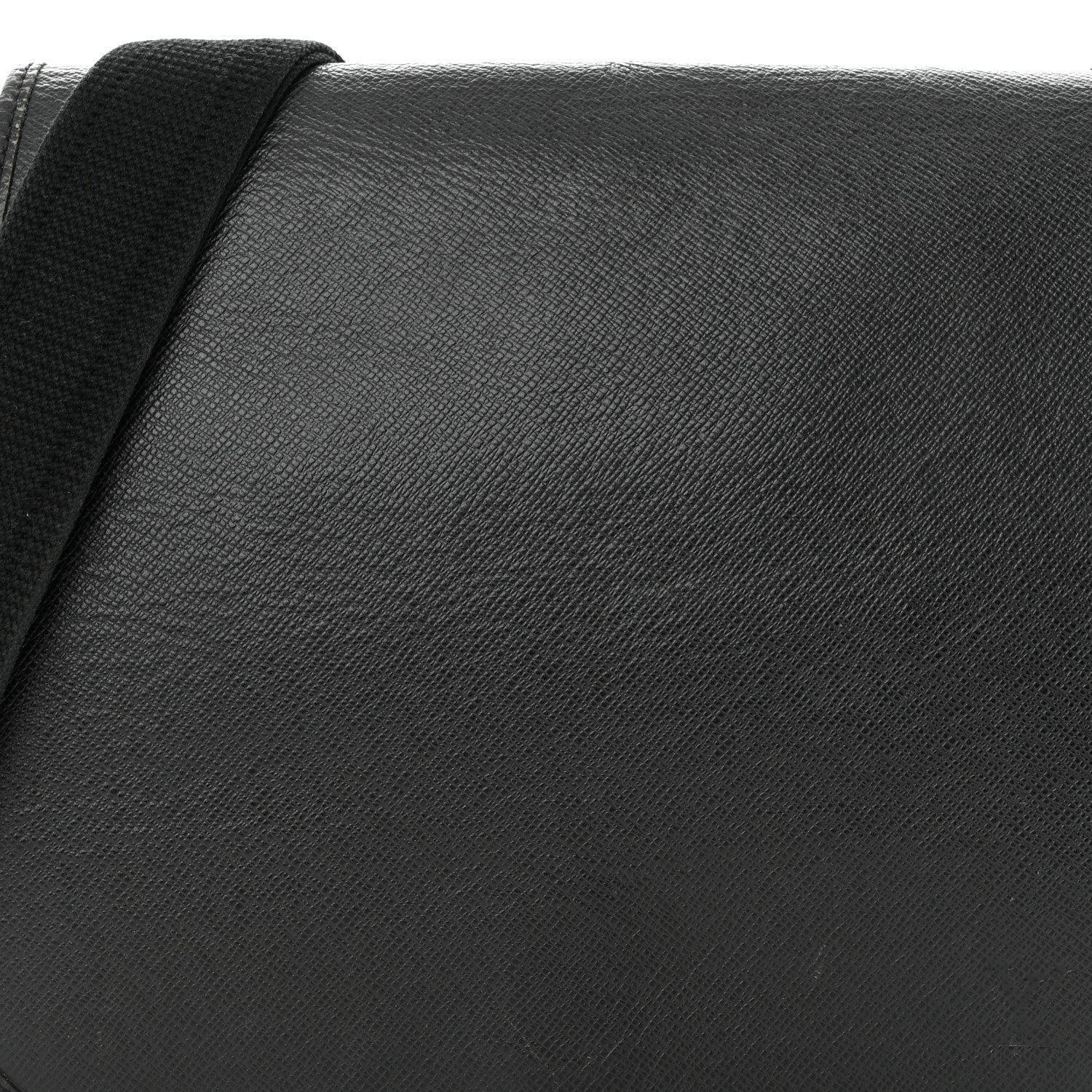 Louis Vuitton Taiga Andrei Ardoise 8 of 20
