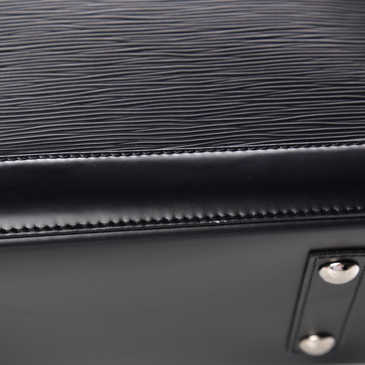 Louis Vuitton Epi Alma MM Black 11 of 12