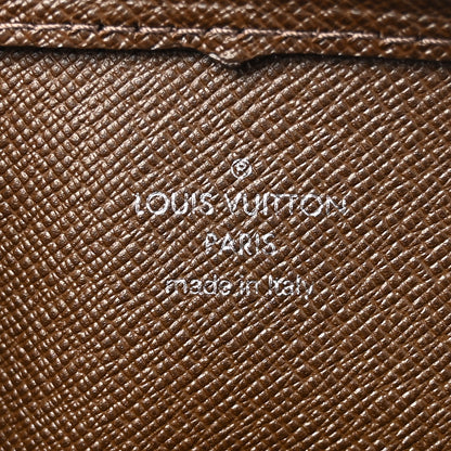 Louis Vuitton Taiga Baikal Pochette Grizzli 6 of 8