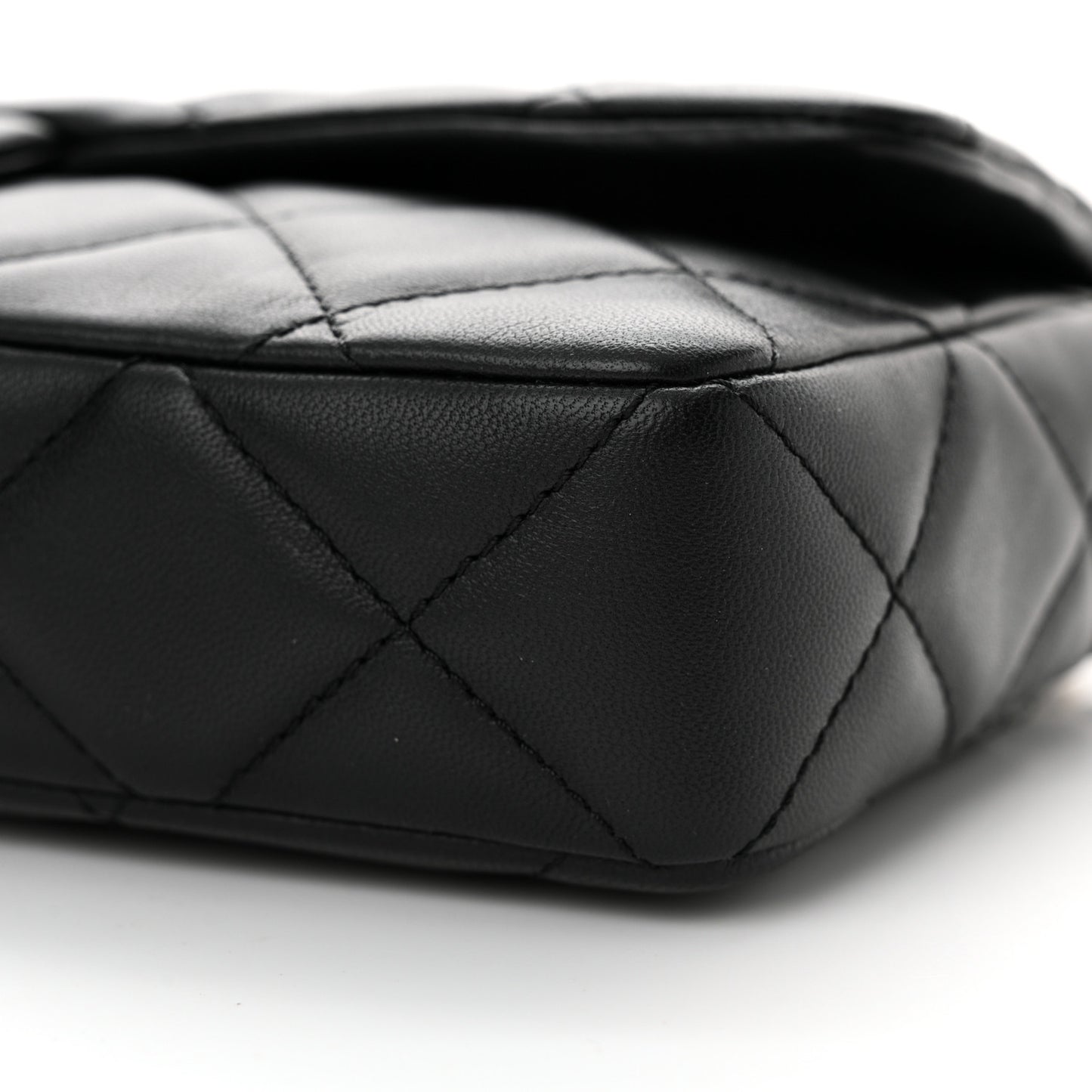 Lambskin Quilted Pearl CC Flap Clutch Black