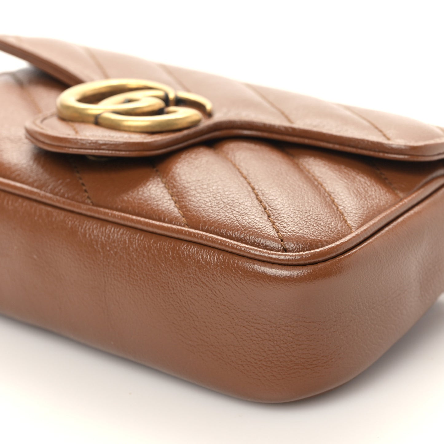 Calfskin Matelasse Diagonal Super Mini GG Marmont Shoulder Bag Cuir