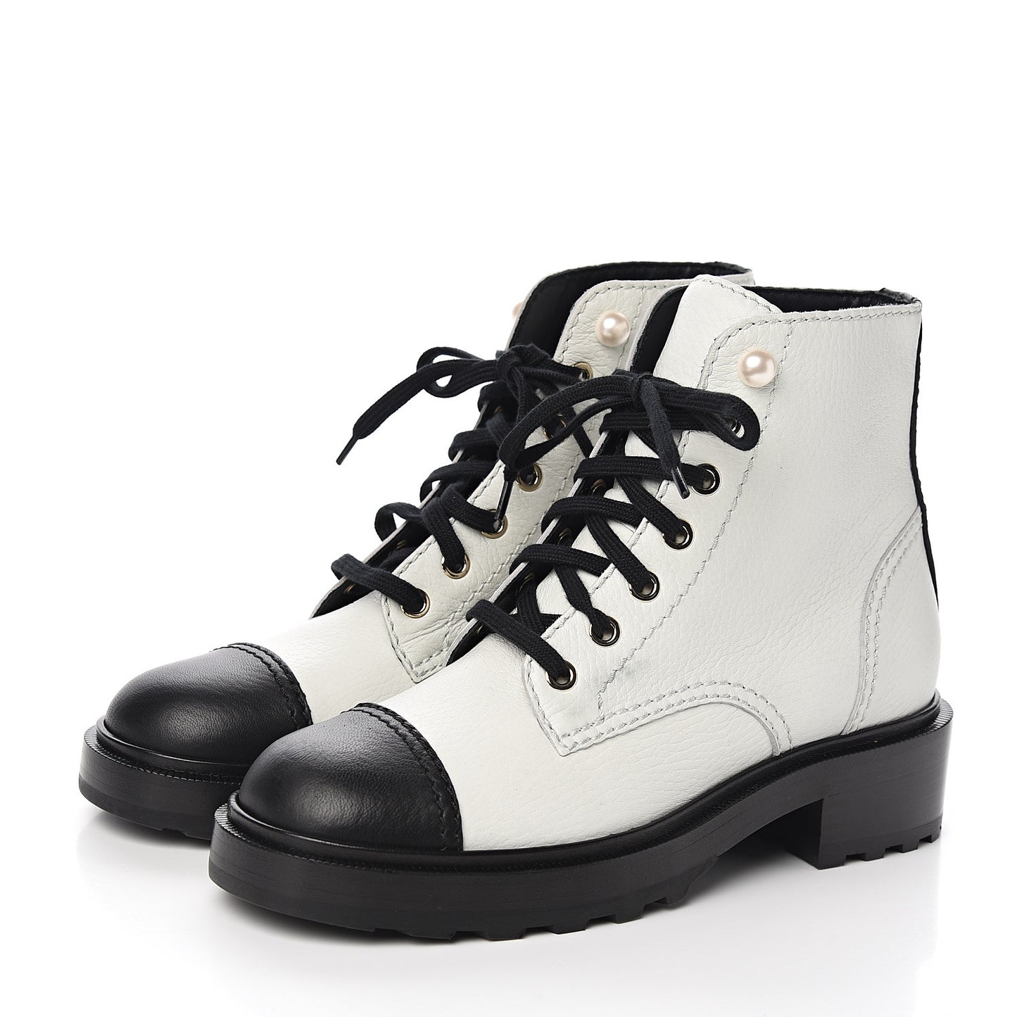 Lambskin Grained Calfskin CC Cap Toe Short Boots 37.5 White Black