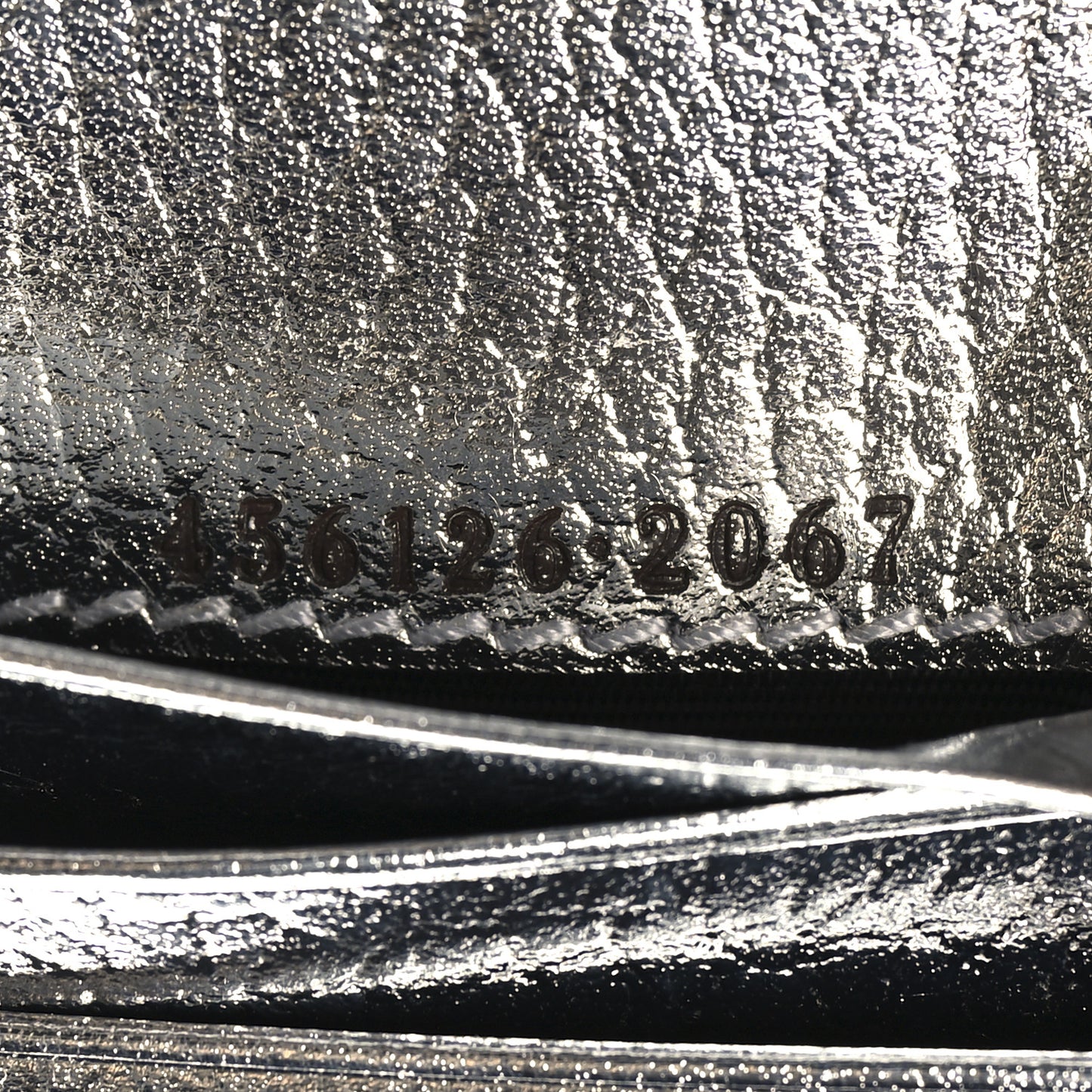 Metallic Calfskin GG Marmont Card Case Silver