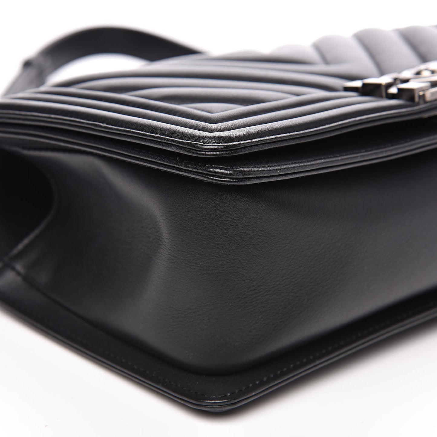 Calfskin Chevron Quilted Medium Boy Flap Black