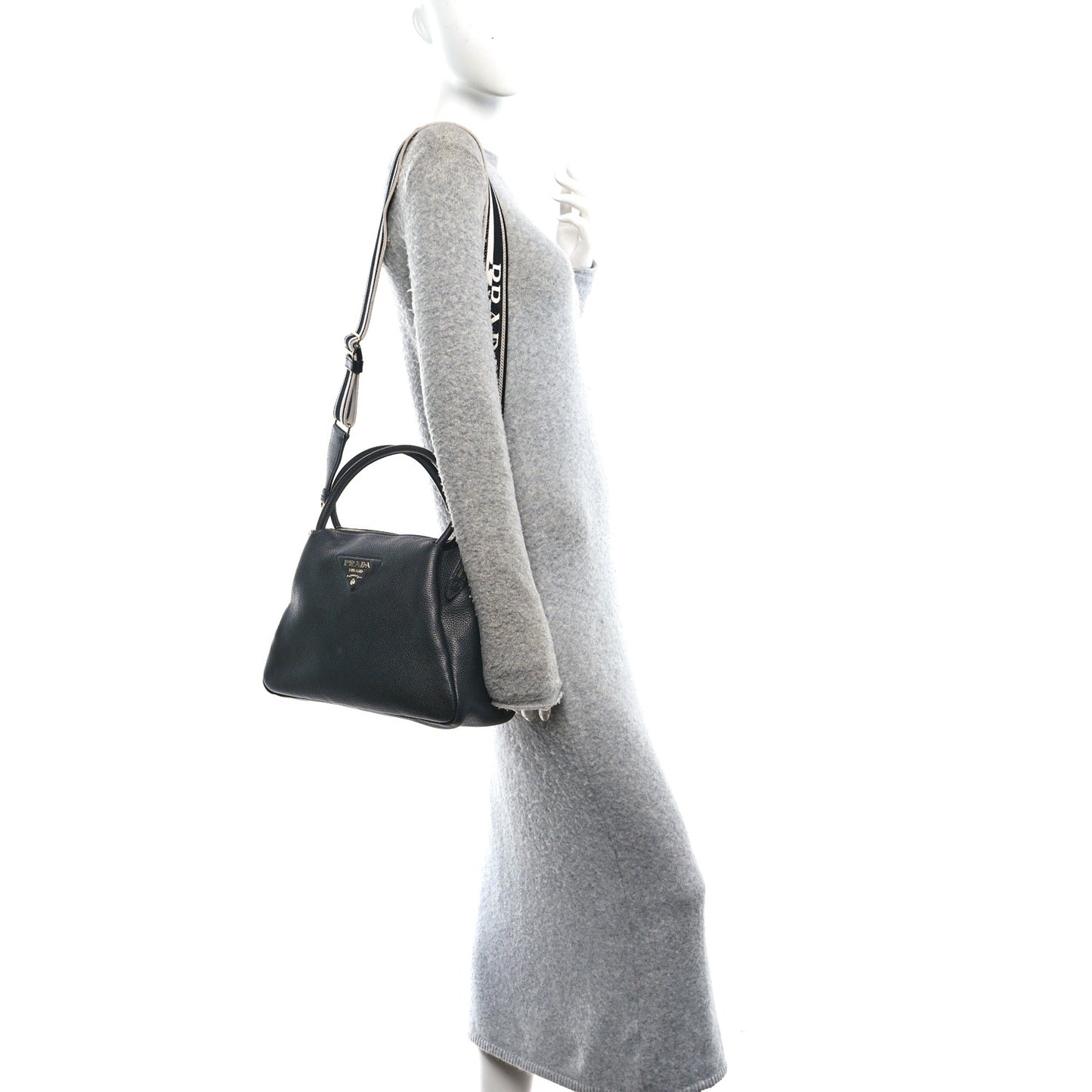 Vitello Daino Soft Medium Zippered Top Handle Bag Black