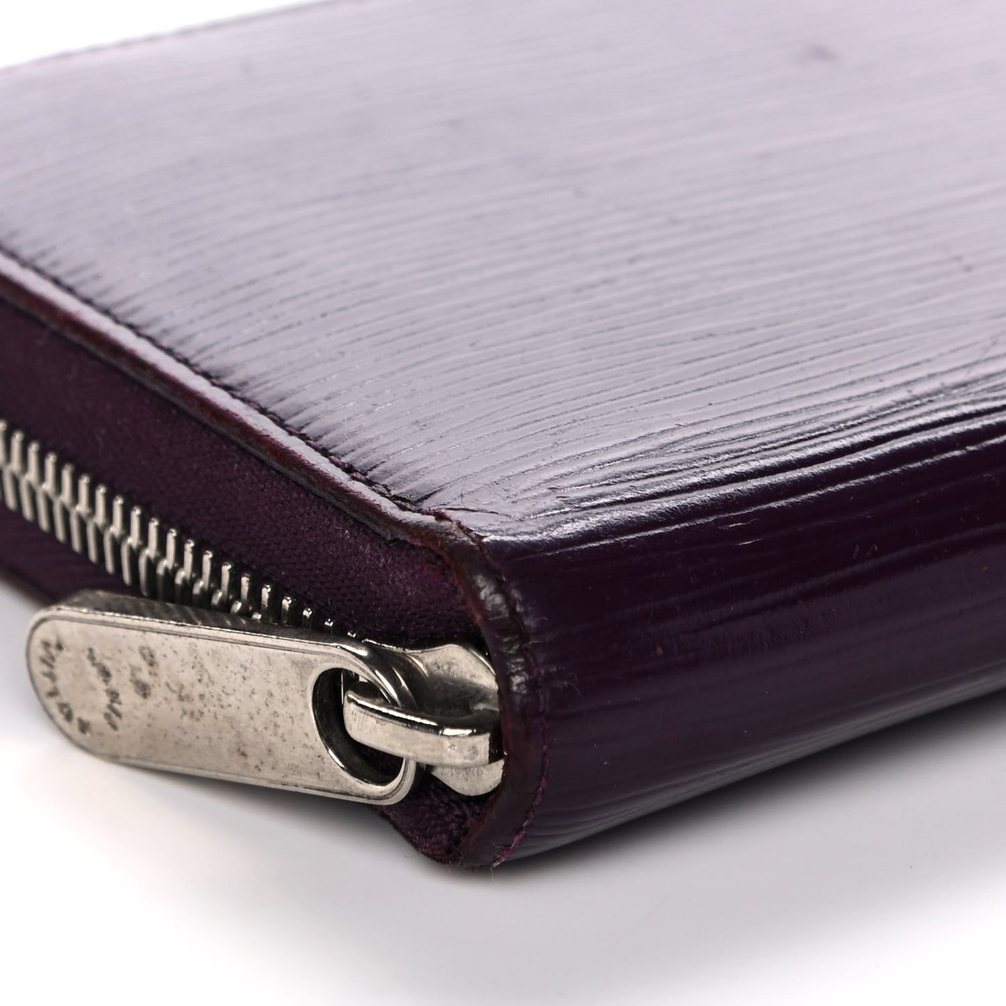 Epi Zippy Organizer Wallet Cassis