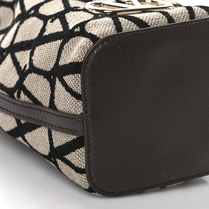 Valentino Garavani Toile Iconographe Nappa Mini Vlogo Signature Bucket Bag Naturale Black Fondant 7 of 8