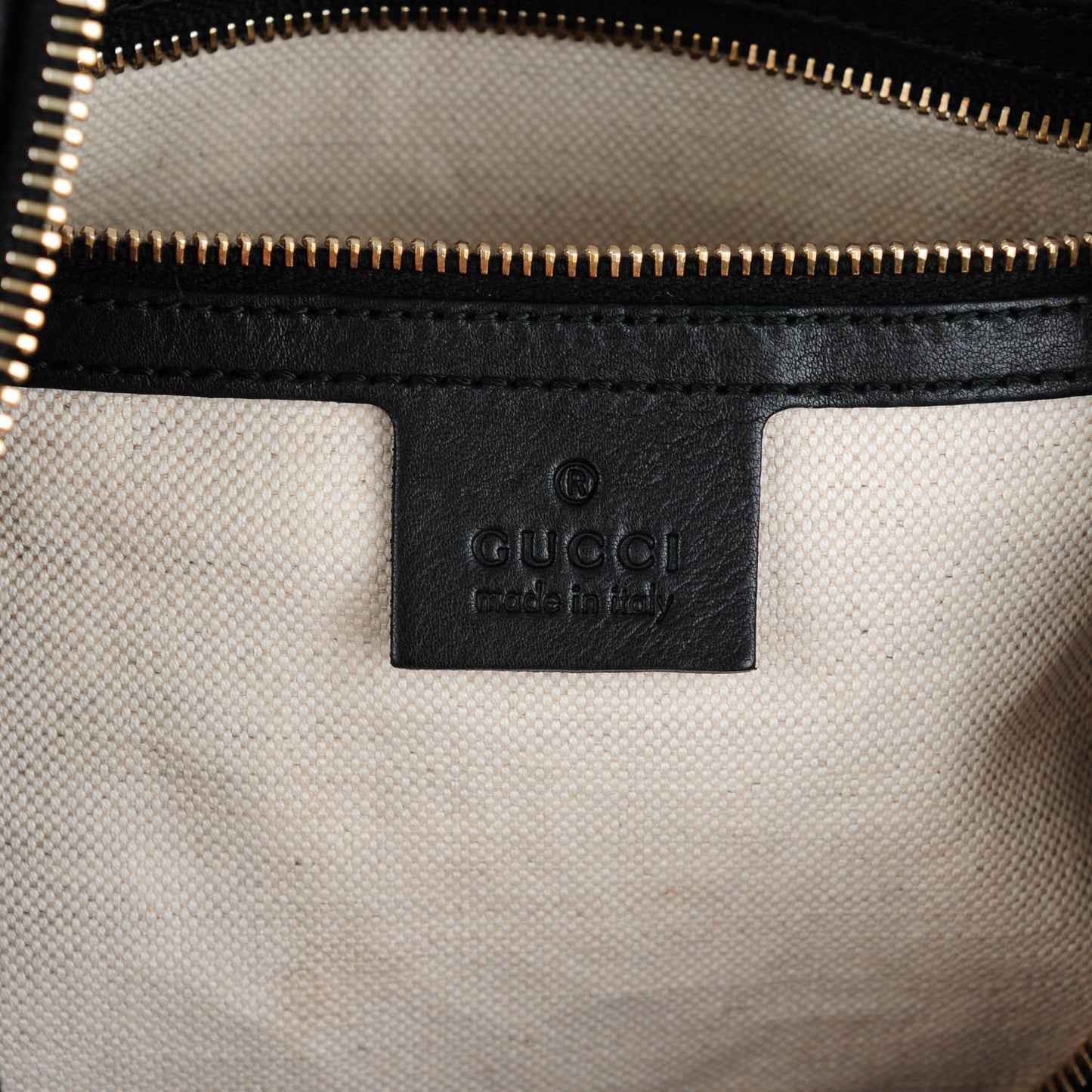 Calfskin Microguccissima Trim Medium Boston Black